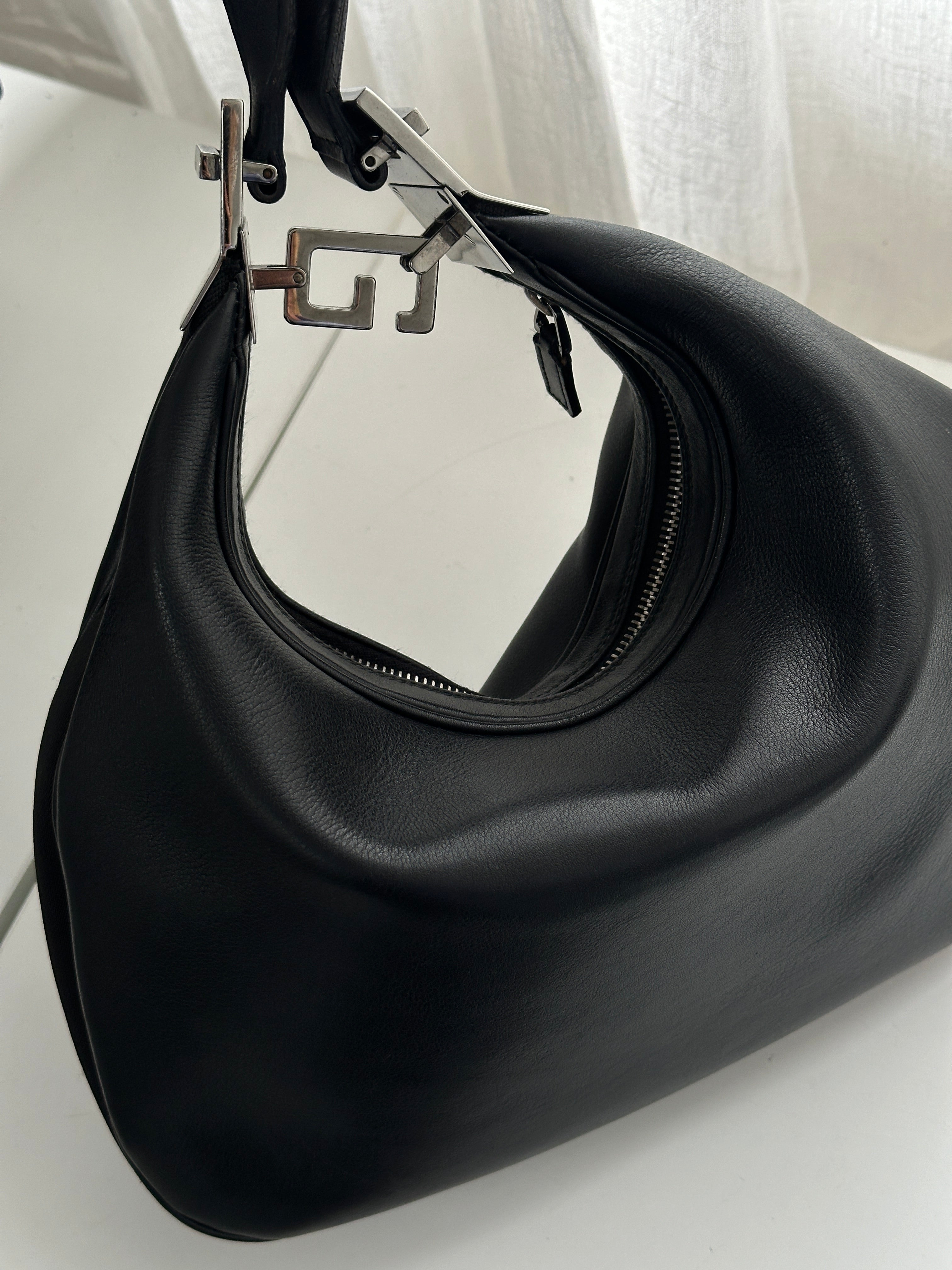 Gucci Leather Crossbody Bag - SYLK