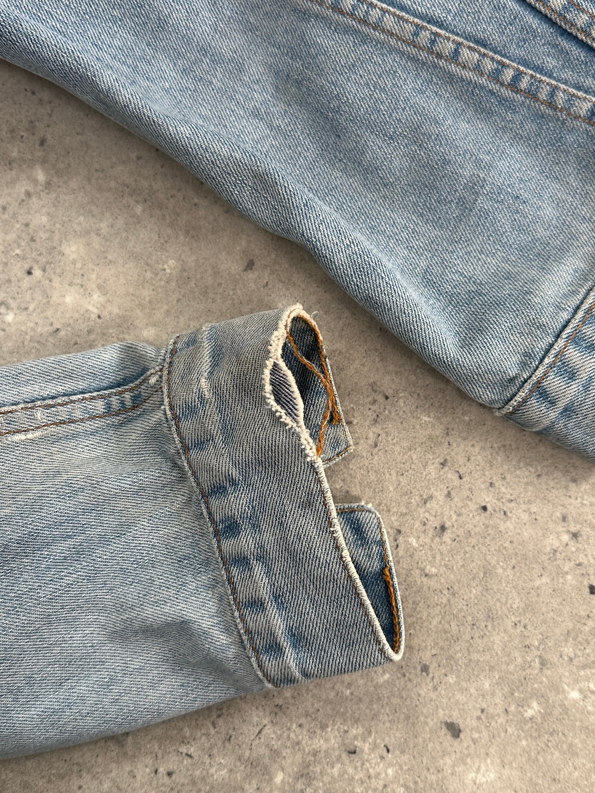 Levi’s Faded Denim Jacket - M - SYLK