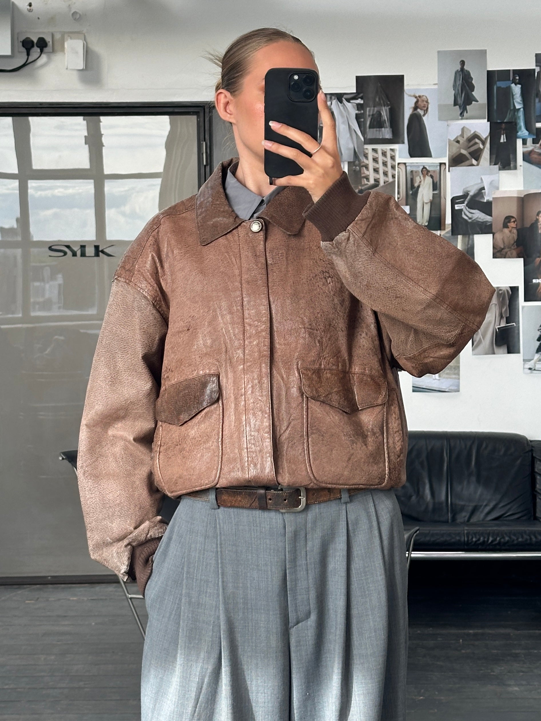 Vintage 1980s Distressed Leather Belt - W27-35 - SYLK