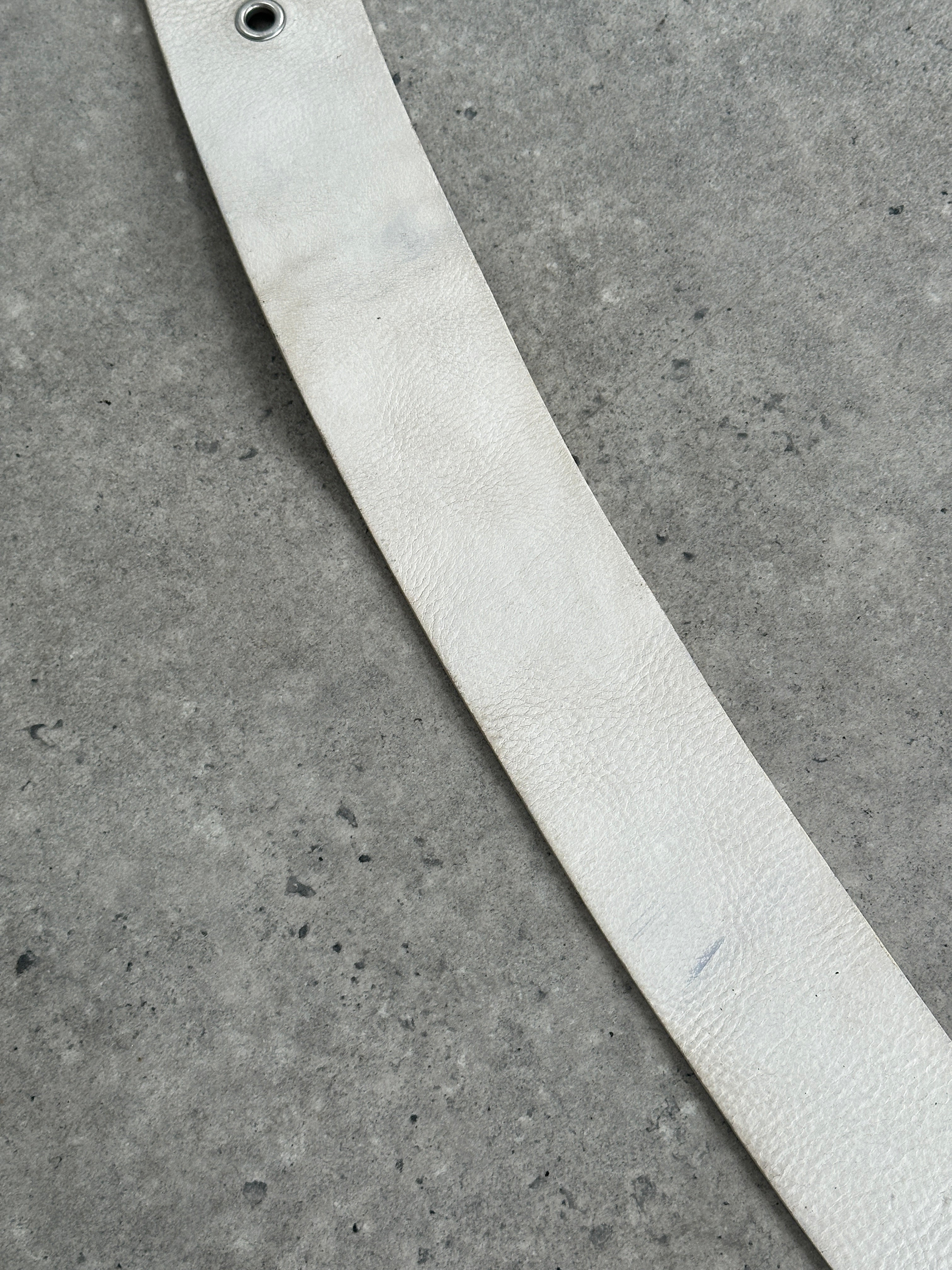 Italian Vintage 1990s Chrome Chunky Leather Belt- 28-32” - SYLK