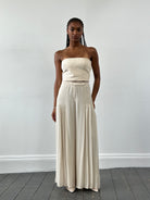 Armani Collezioni 2000s Palazzo Pleated Wide Leg Trousers - W30 - SYLK