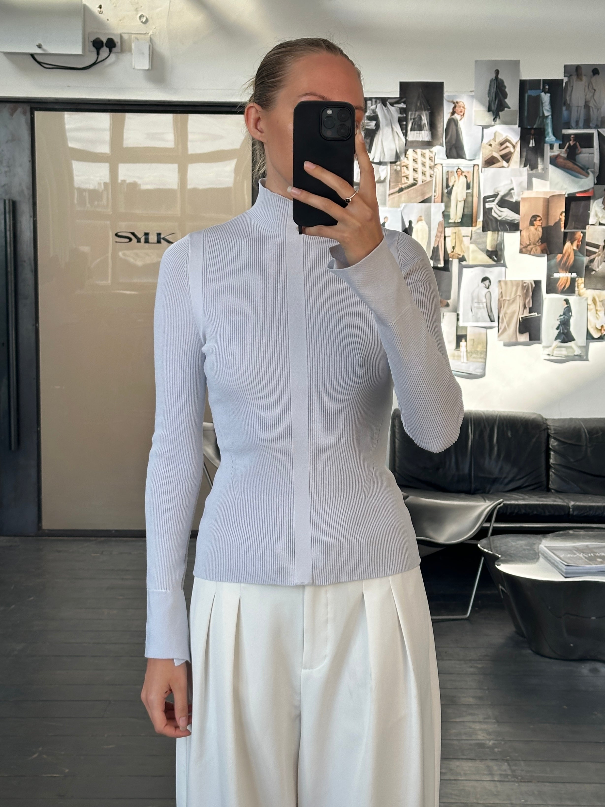 Hugo Boss Mock Neck Ribbed Jumper - M - SYLK