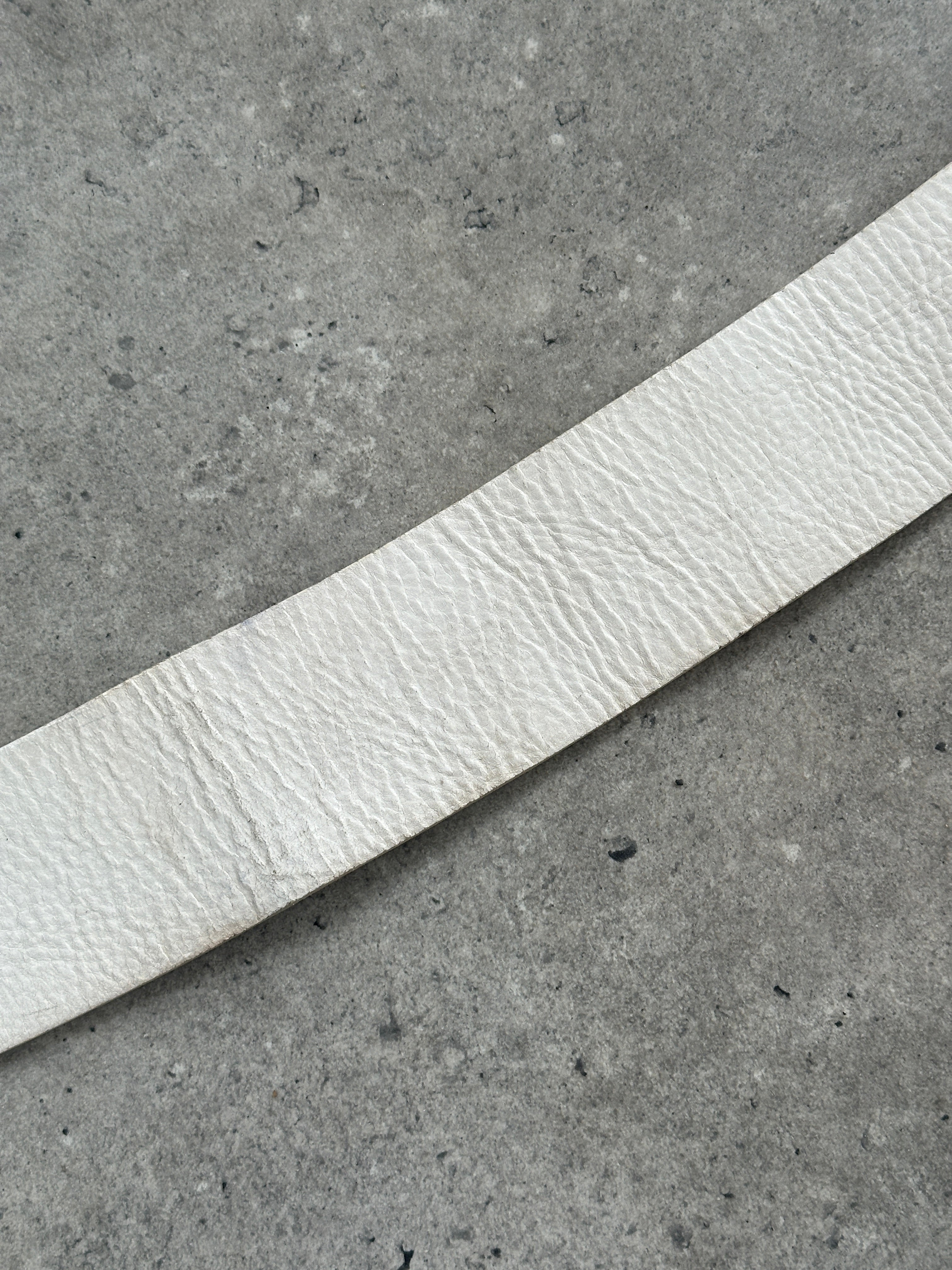 Italian Vintage 1990s Chrome Chunky Leather Belt- 28-32” - SYLK