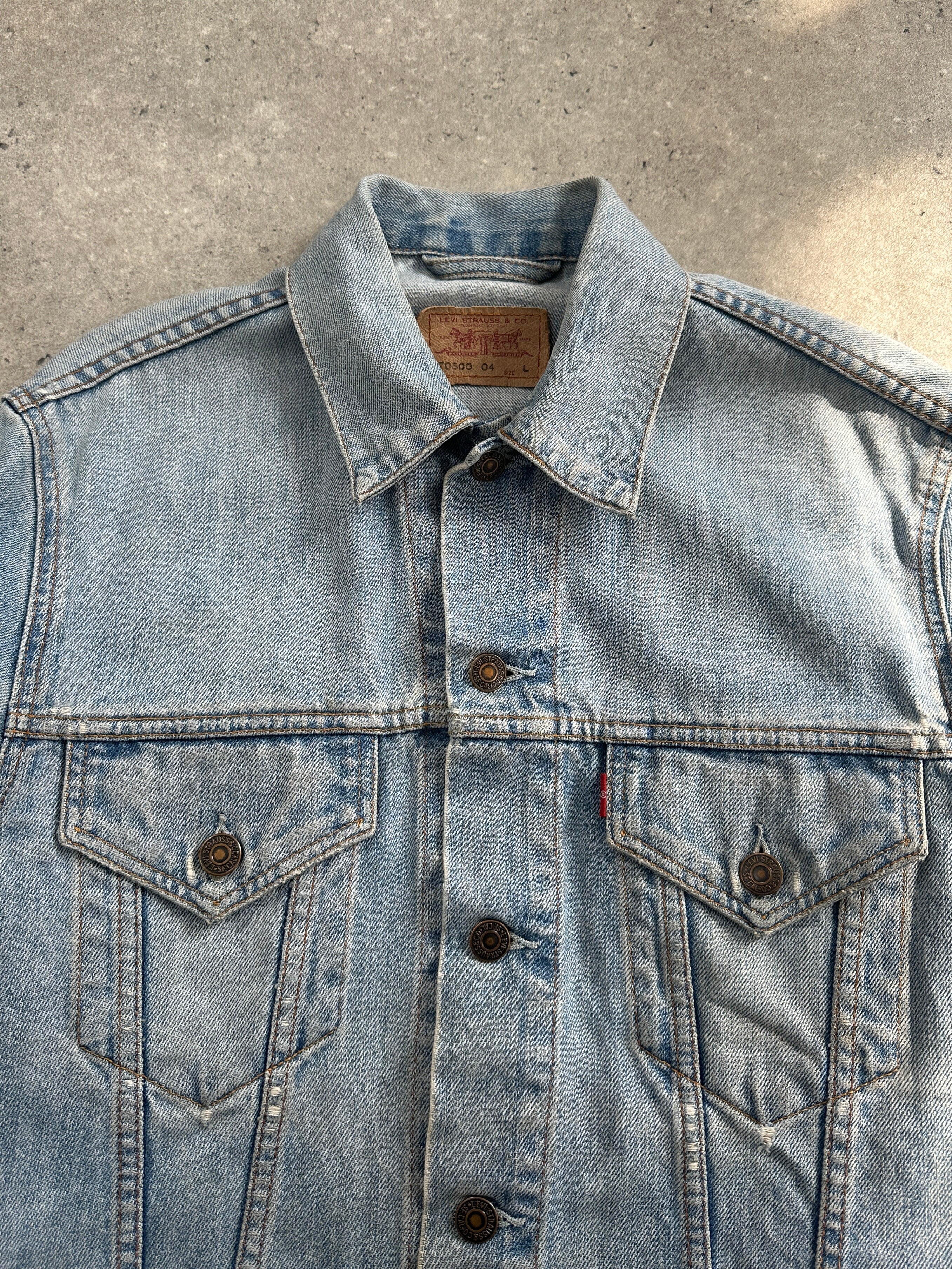 Levi’s Faded Denim Jacket - M - SYLK