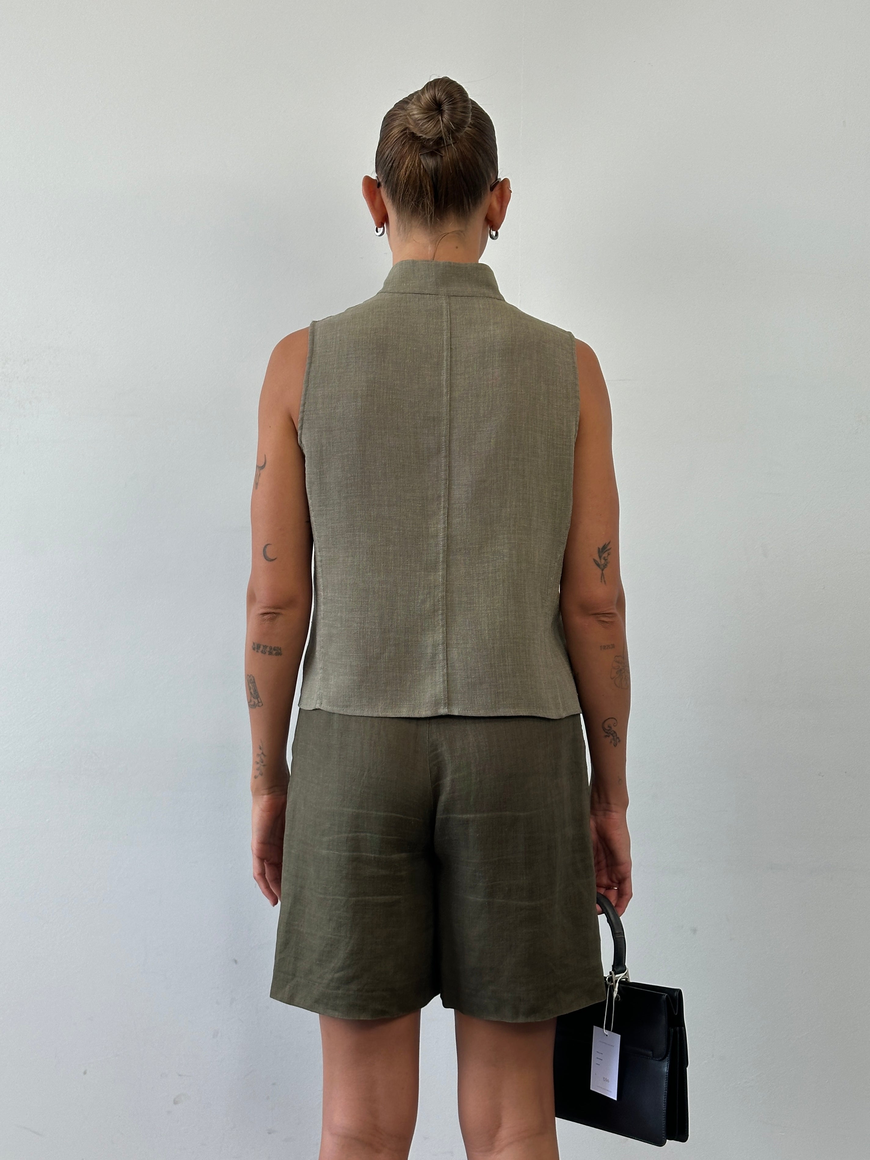 Vintage Pure Linen Relaxed Pleated Shorts - W26 - SYLK