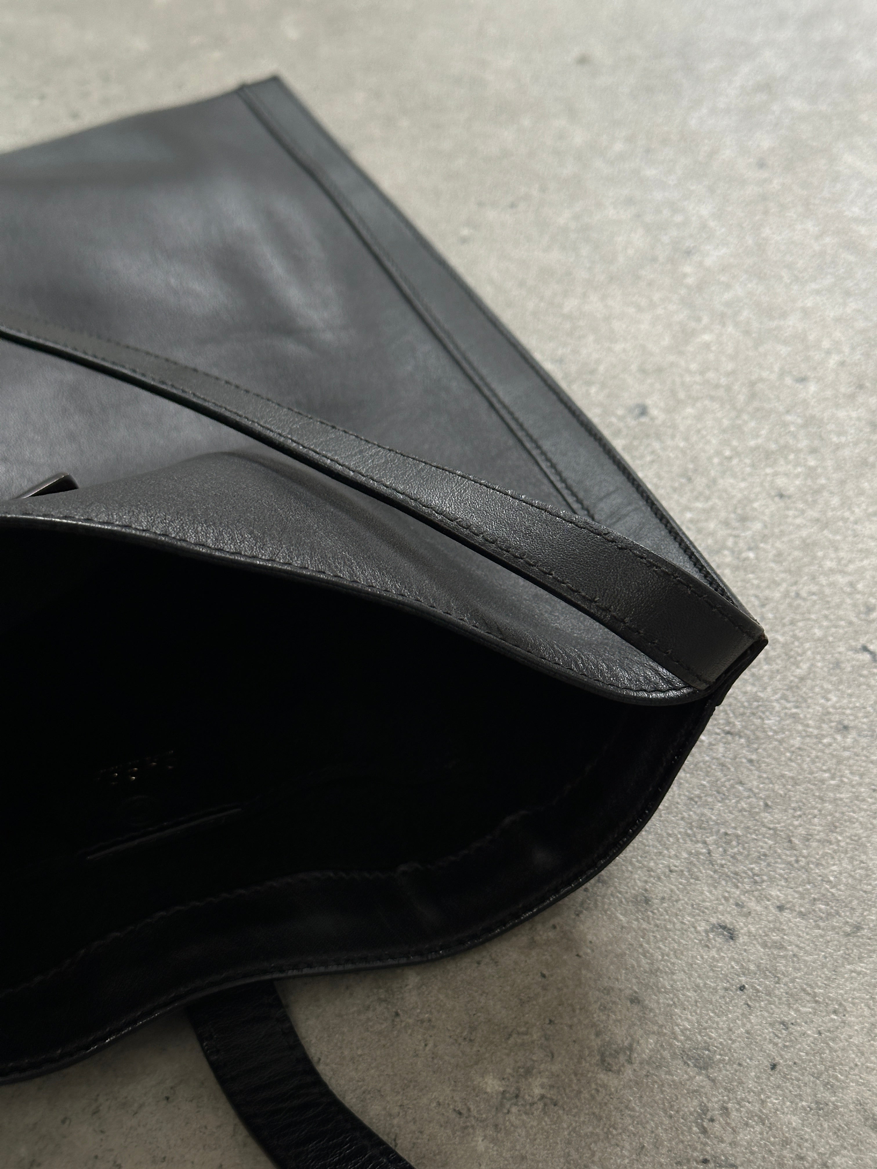 Gucci Minimal Rectangle Leather Bag - SYLK