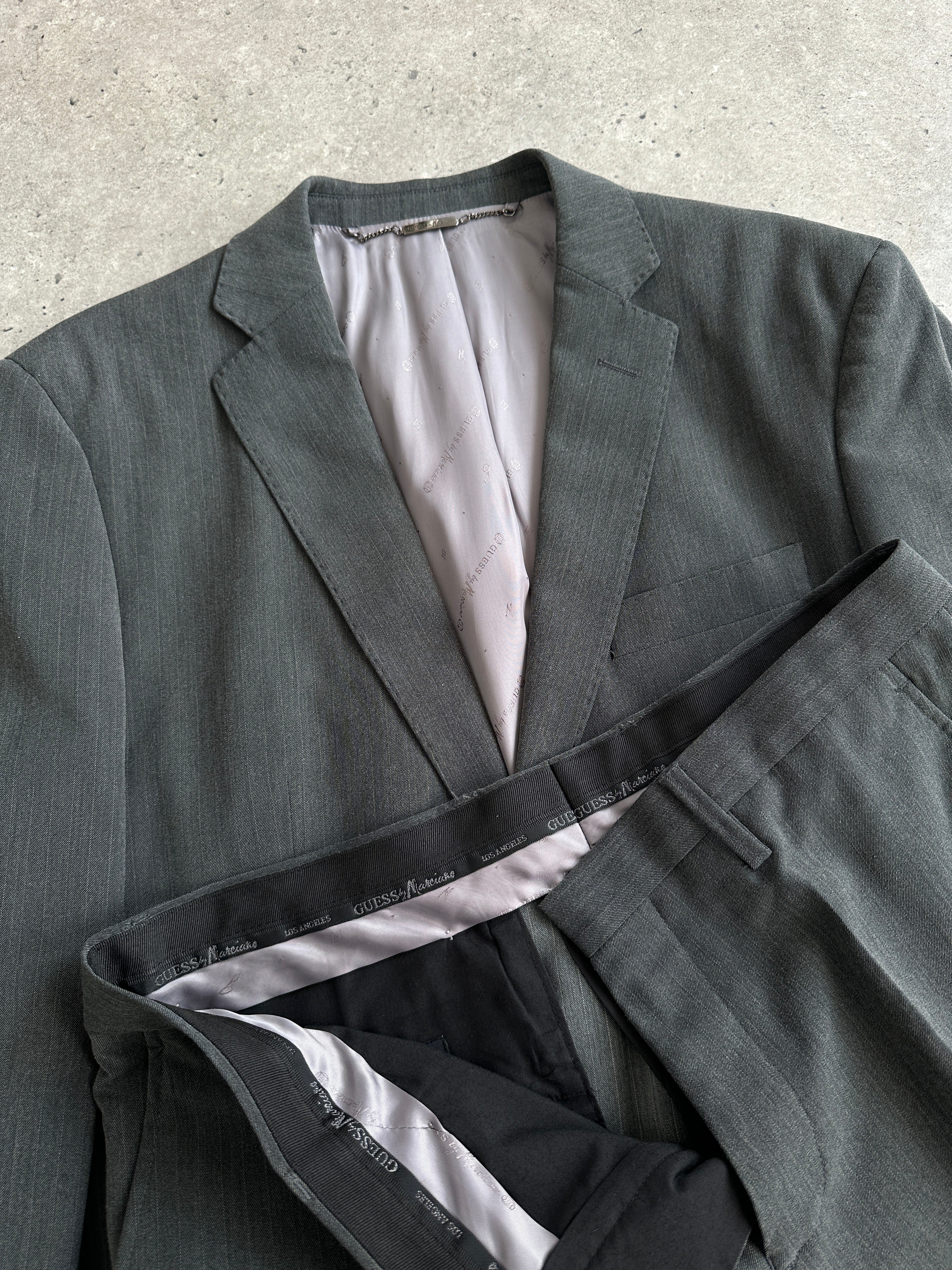 Guess Single Breasted Straight Leg Suit - 40R/W32 - SYLK
