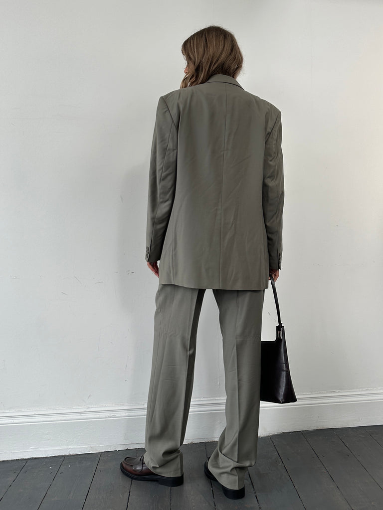 Pierre Cardin Pure Wool Suit - 40R/W33 - SYLK
