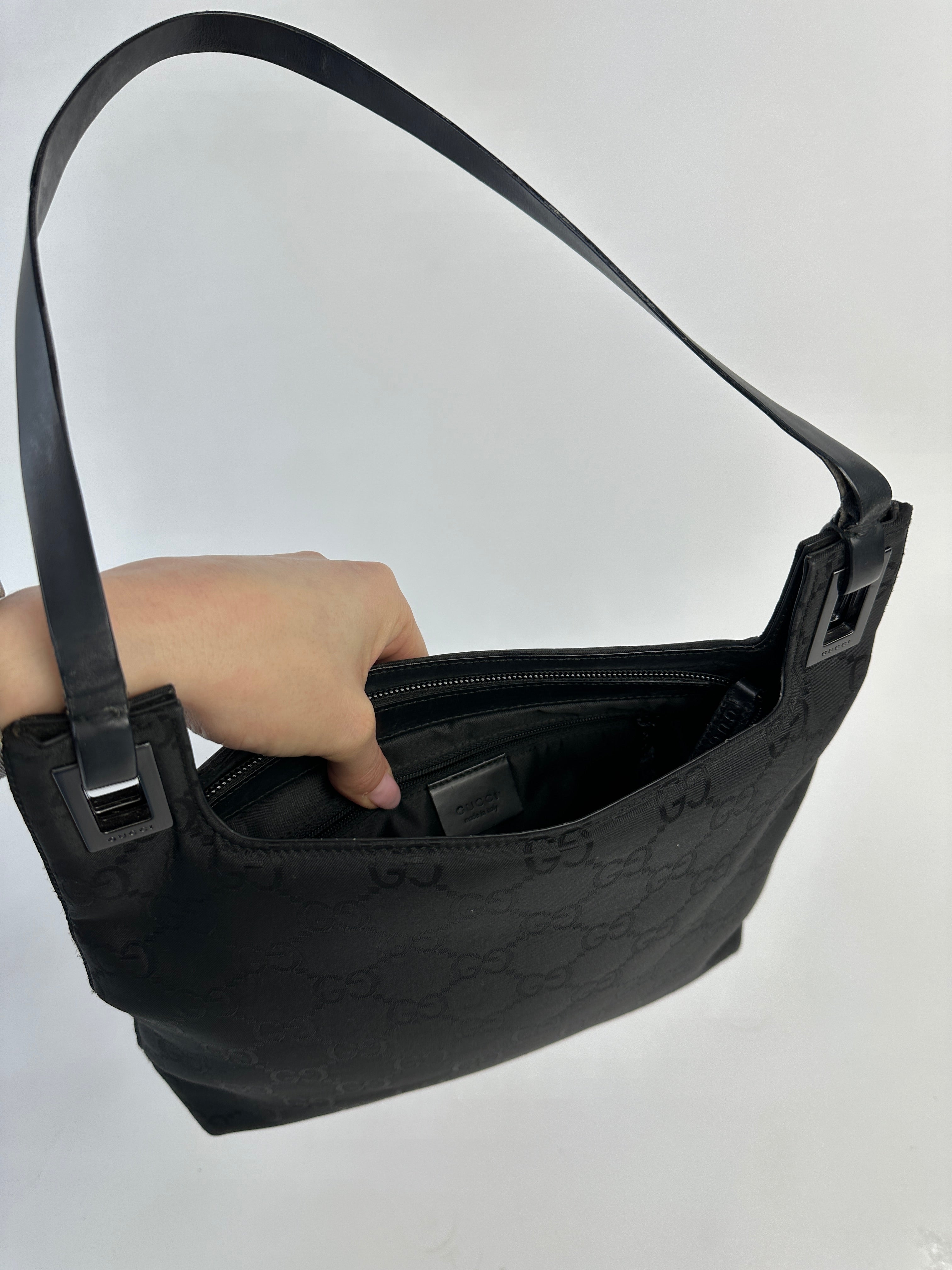 Gucci Monogram Leather Shoulder Bag - SYLK