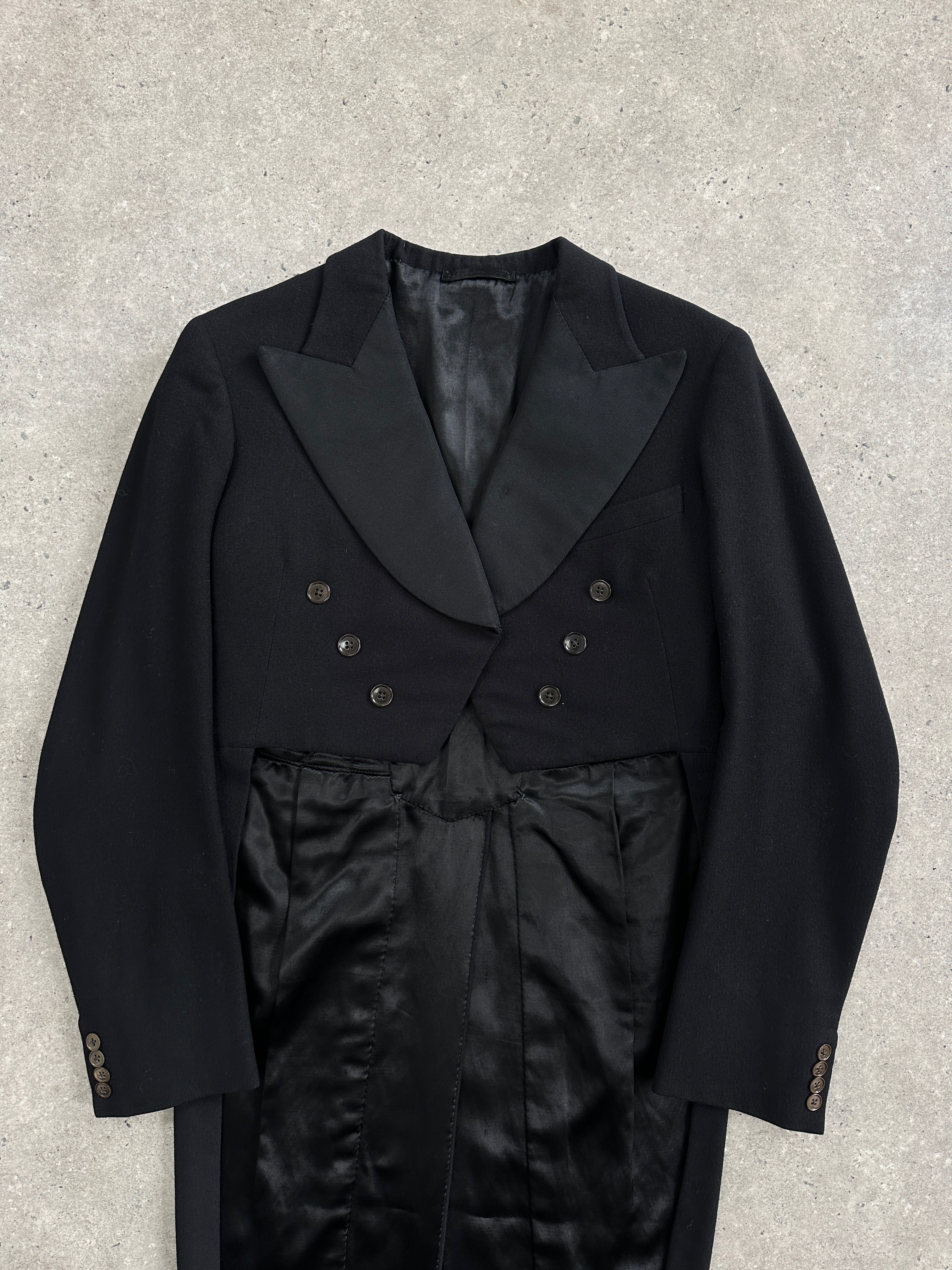 Vintage 1960s wool double-breasted tuxedo tailcoat blazer, classic men's vintage blazer in dark wool fabric with peak lapels.