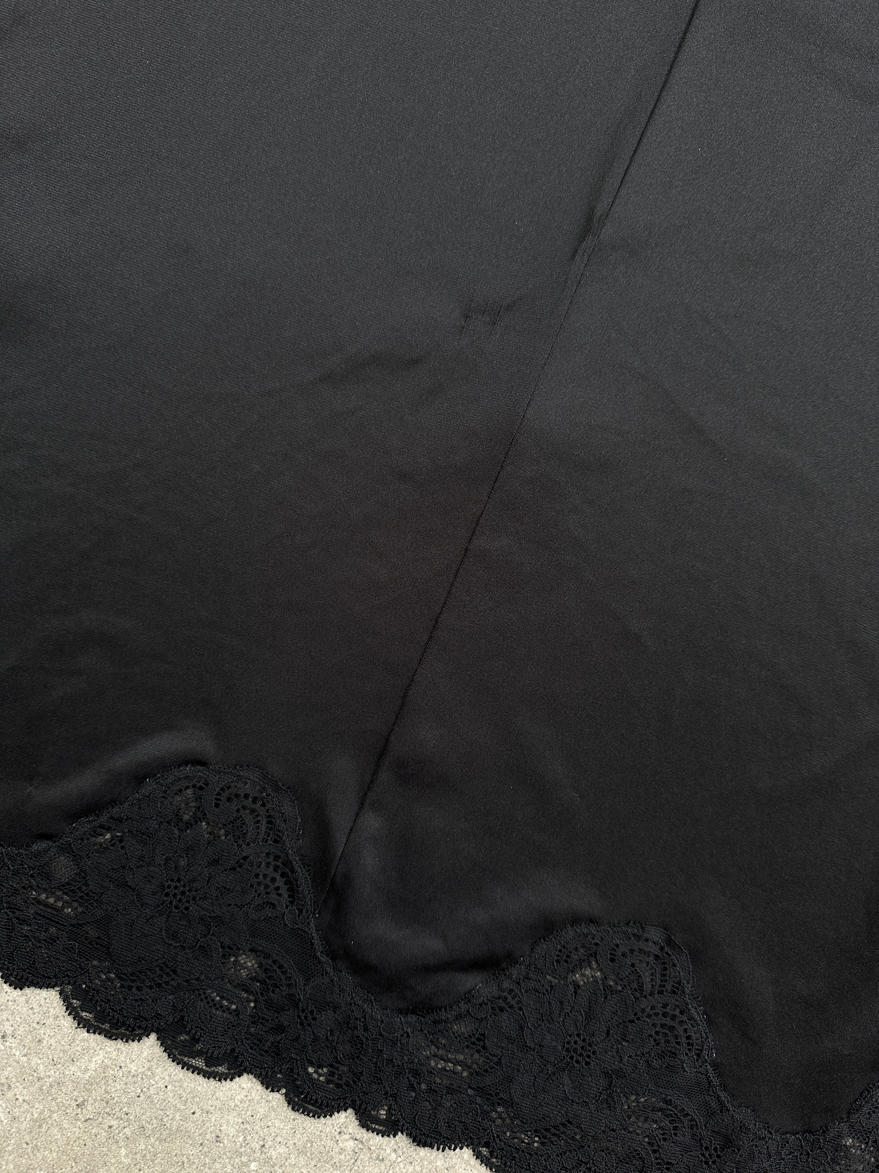 Vintage 2000s lace side split mini slip dress in size S, featuring delicate lace fabric and a stylish side slit.