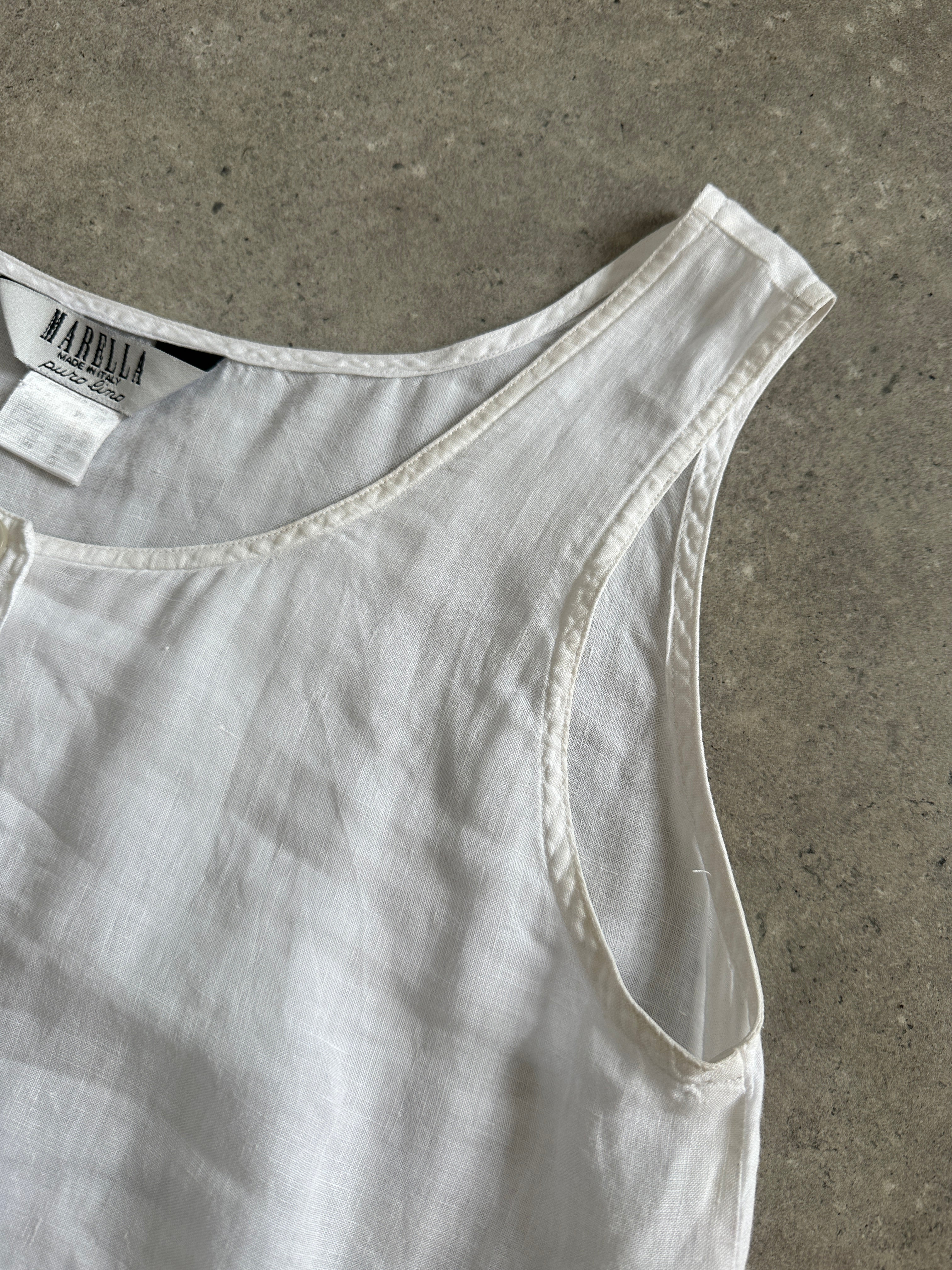 Marella 2000s pure linen two-piece skirt and top set, featuring a lightweight, stylish skirt and matching top in natural linen fabric.