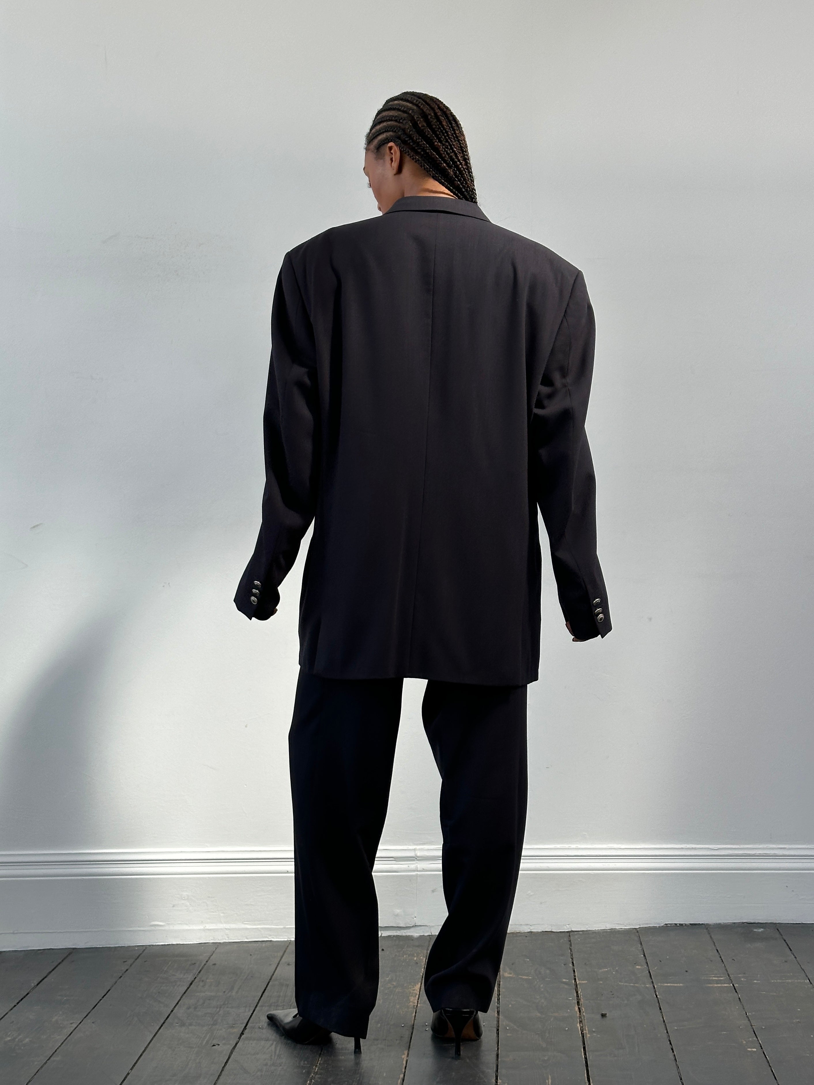 Versace Classic V2 1990s Bespoke Button Suit - 46R/W32 - SYLK