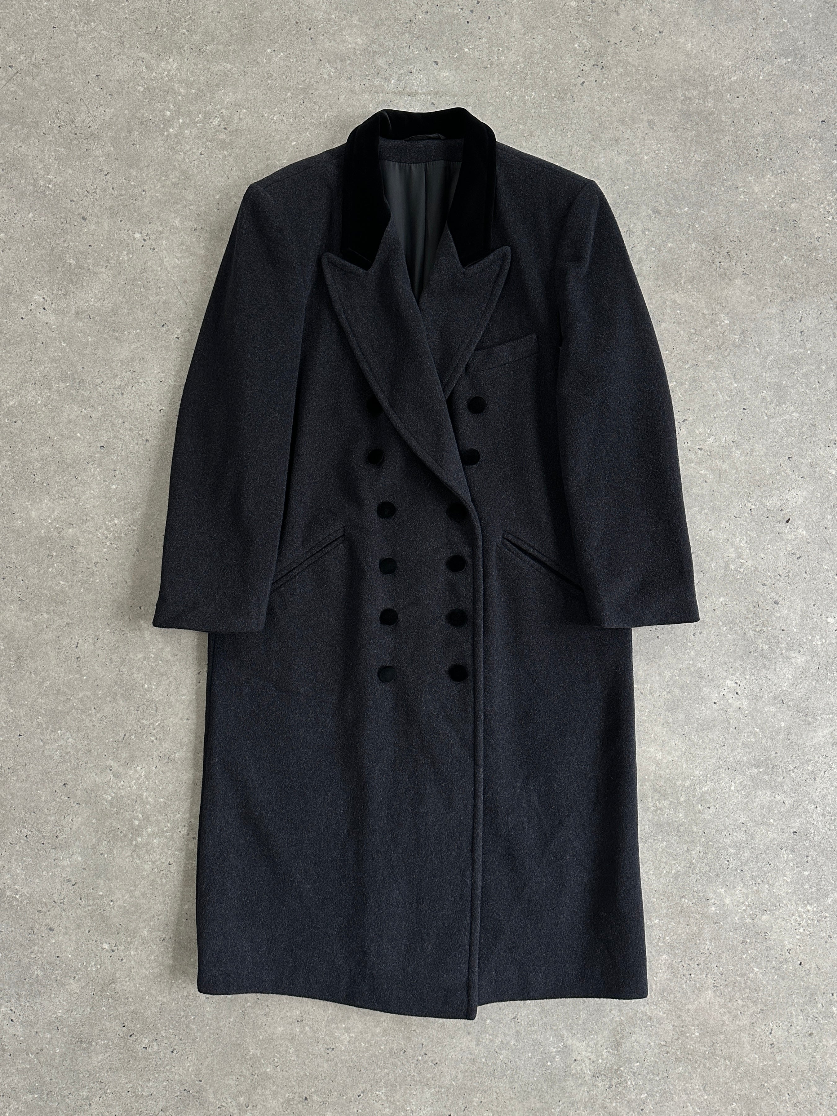 Vintage wool double-breasted tuxedo coat in XL, featuring classic tailoring and a timeless vintage style, shown on a hanger.