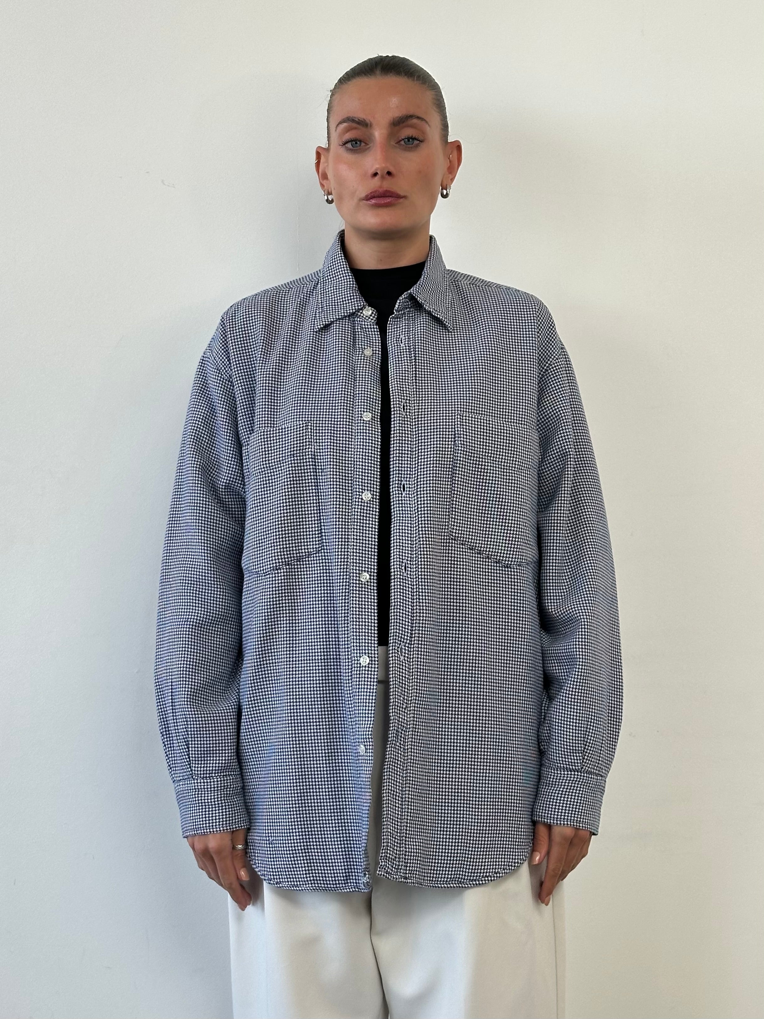 Italian vintage pure cotton thick gingham shirt in size large/extra large, featuring classic plaid pattern and durable fabric.