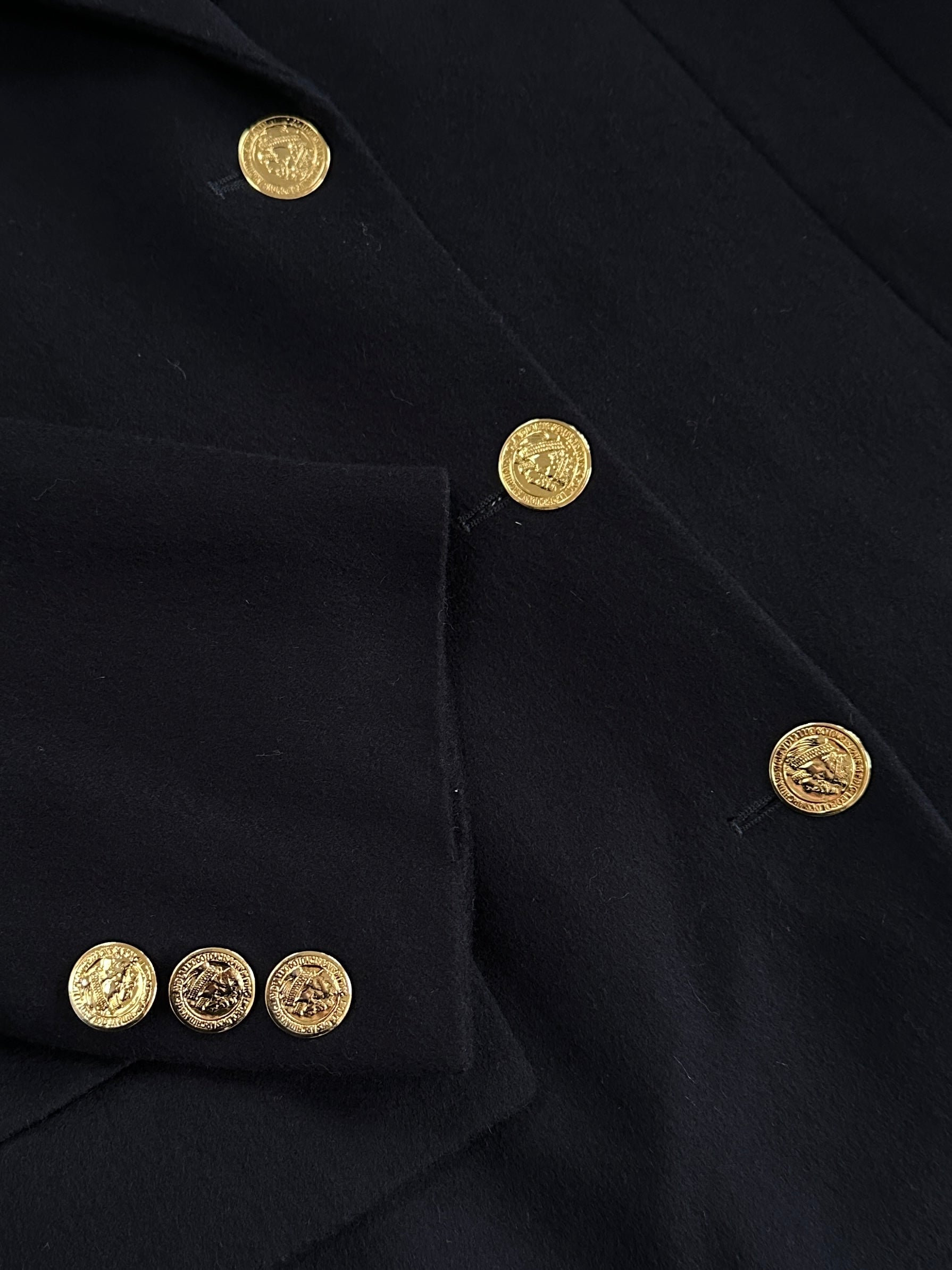 Vintage brushed wool cashmere blazer with bespoke buttons, size 36R/S, featuring classic tailored style and refined detailing.