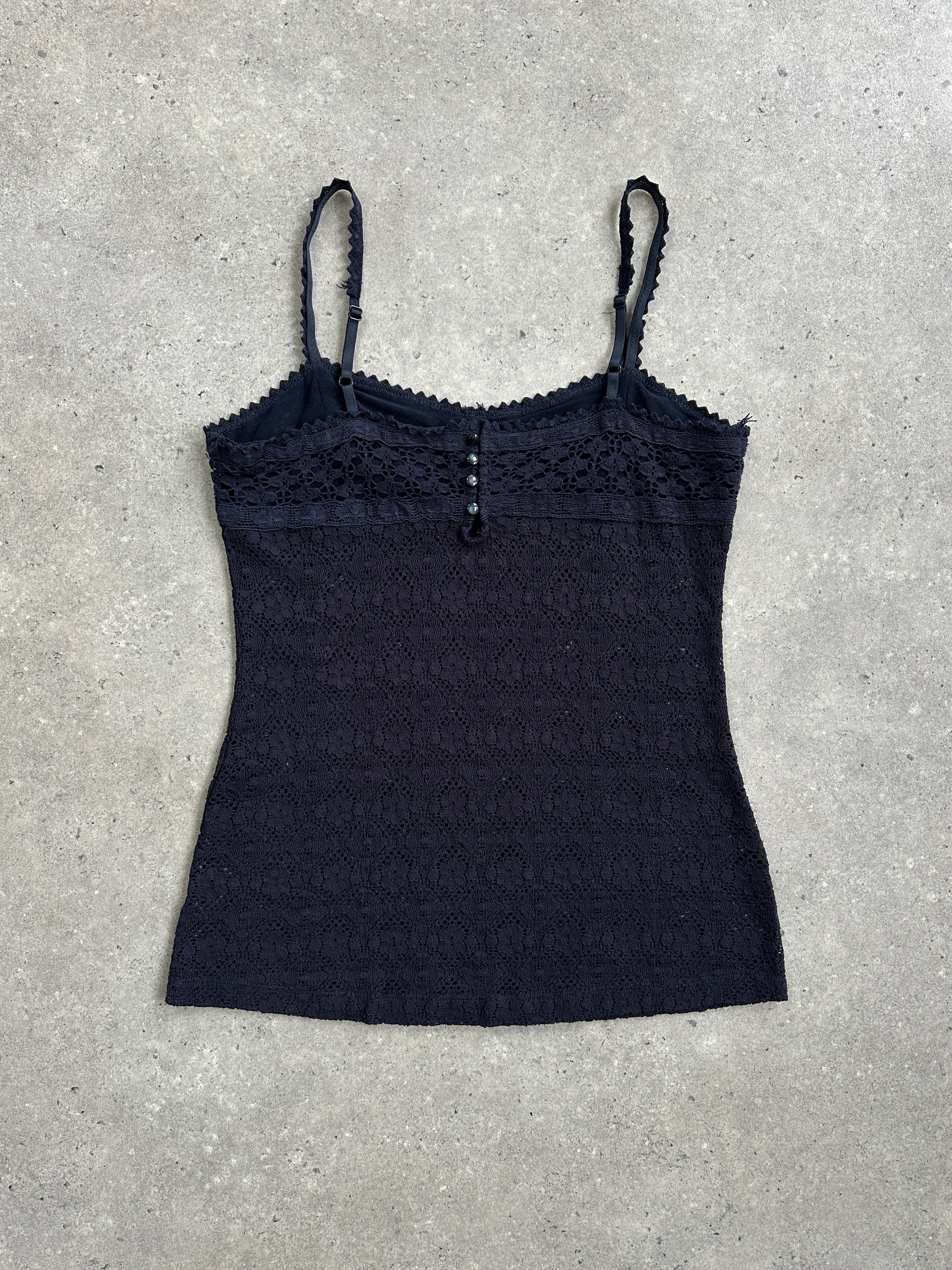 Vintage 2000s crochet cami top in black, featuring delicate knit details and a fitted S/M silhouette.