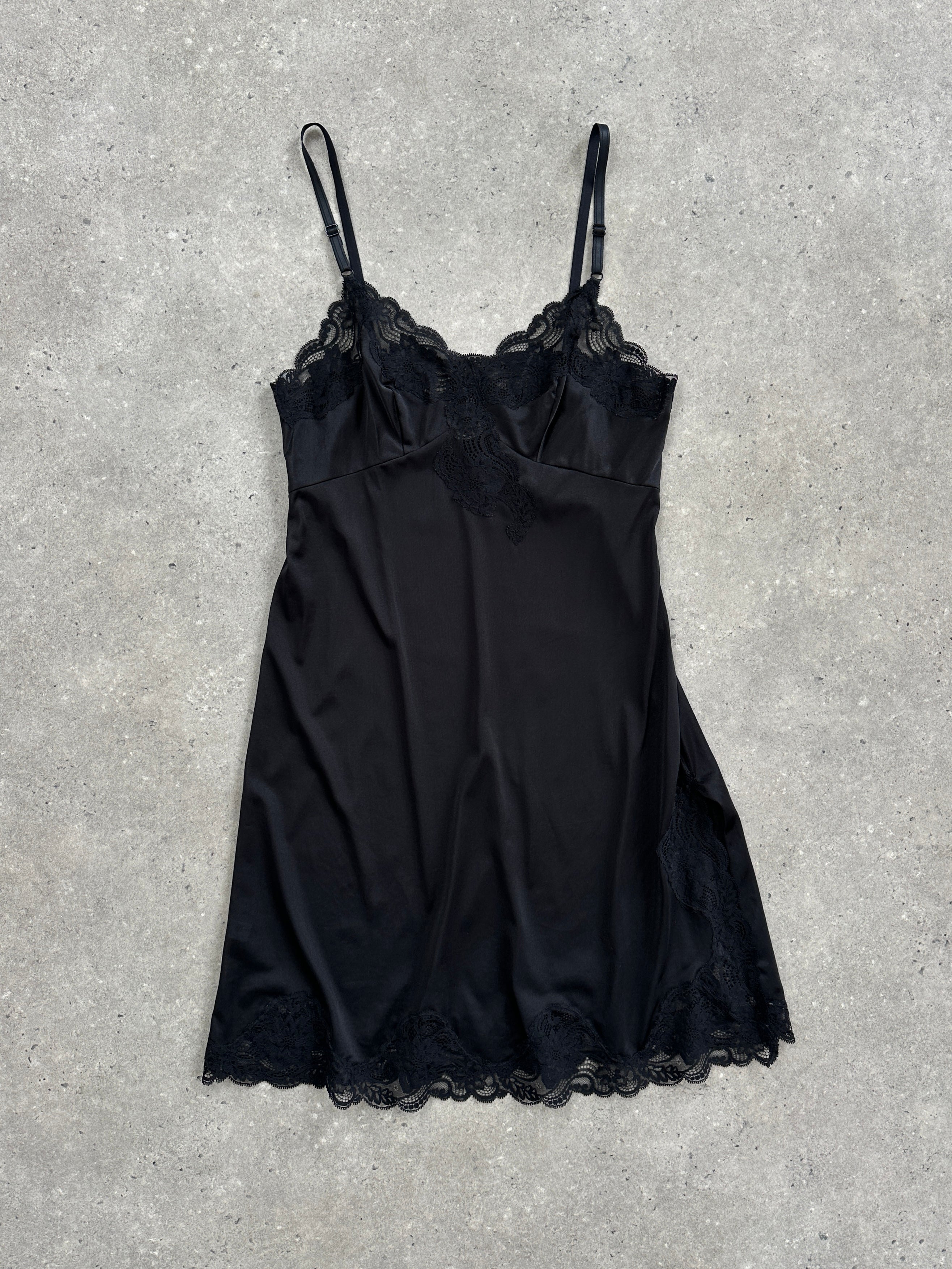 Vintage 2000s lace side split mini slip dress in size S, featuring delicate lace fabric and a stylish side slit.