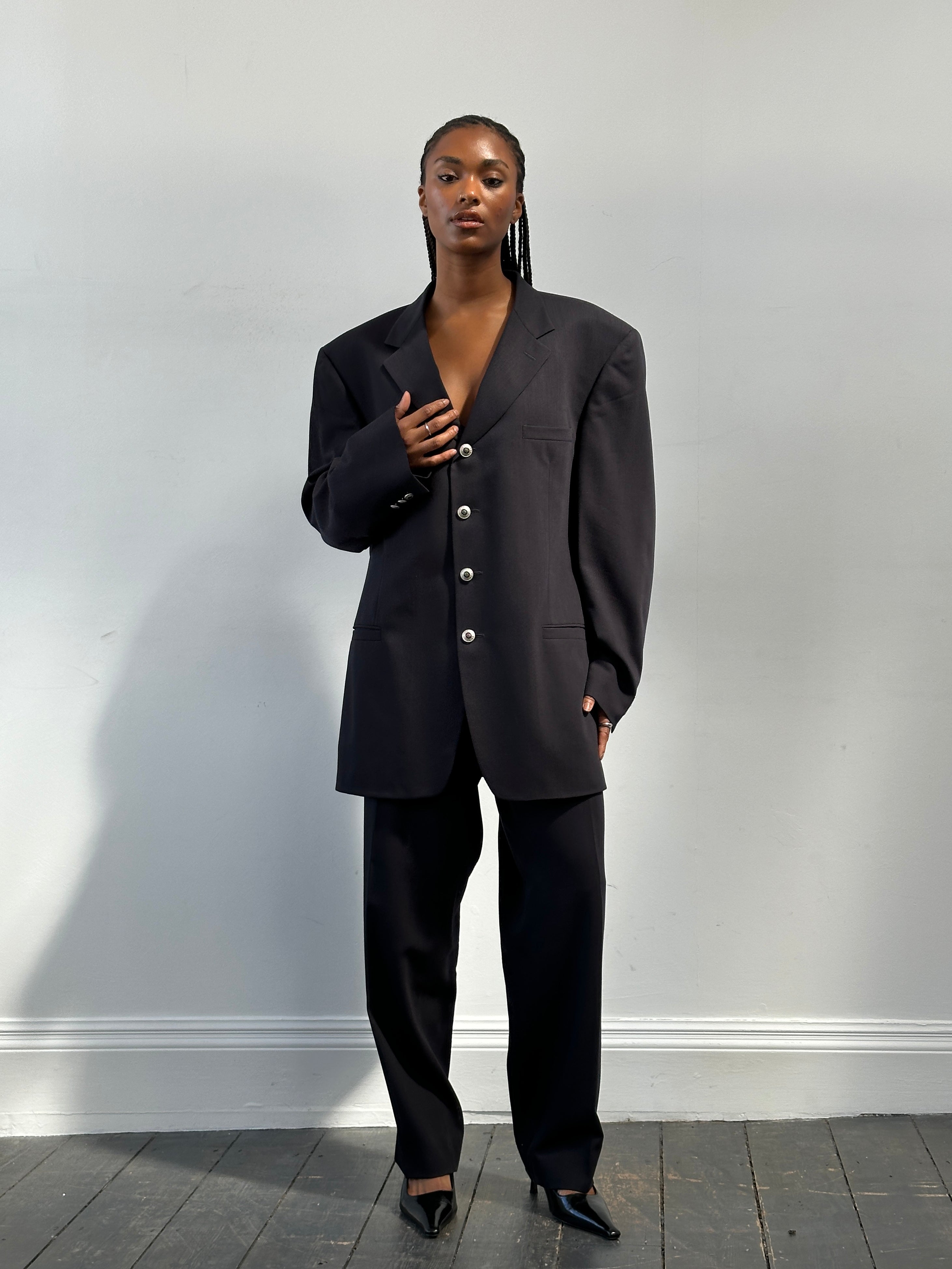 Versace Classic V2 1990s Bespoke Button Suit - 46R/W32 - SYLK