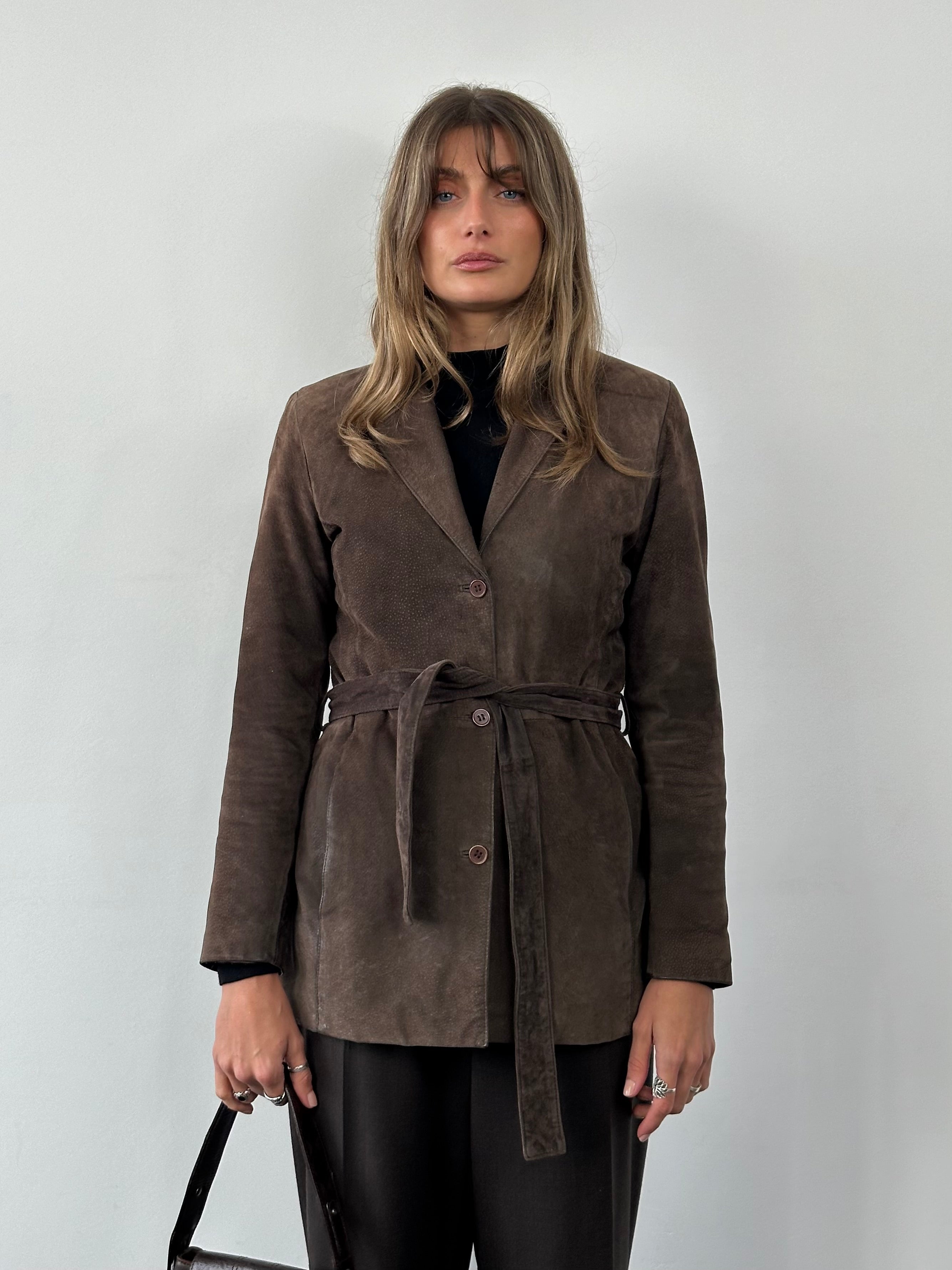 Vintage leather jacket with suede belt, stylish S/M size vintage suede belted leather jacket, classic and versatile outerwear