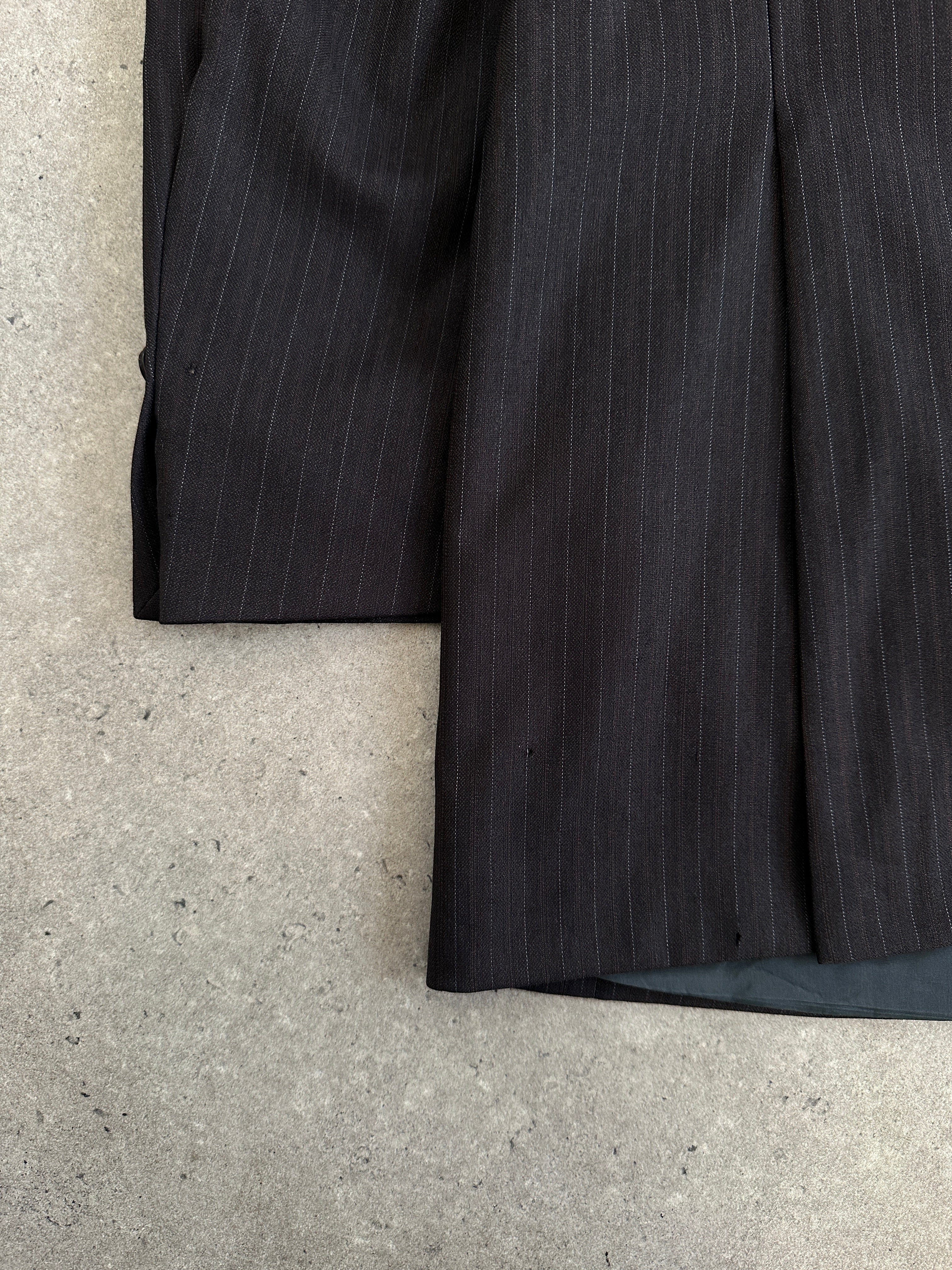 Hugo Boss x Loro Piana 1990s striped pure wool single-breasted blazer in size 38R/M, featuring a classic tailored fit and bold stripe pattern.