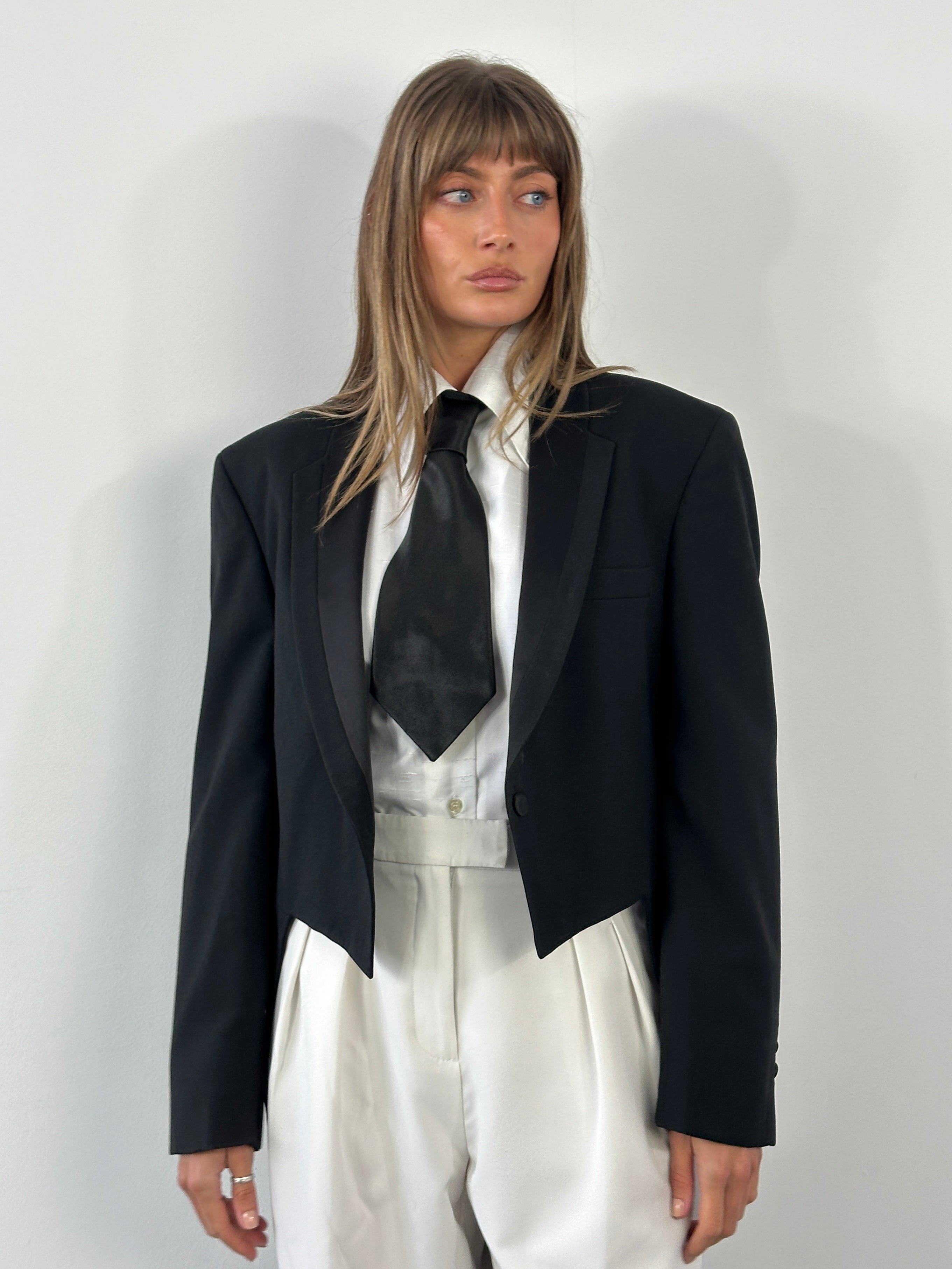Christian Dior Grand Luxe 1980s tuxedo wool satin tailcoat blazer, 39R/L, with satin lapels and tailored fit, vintage luxury fashion.