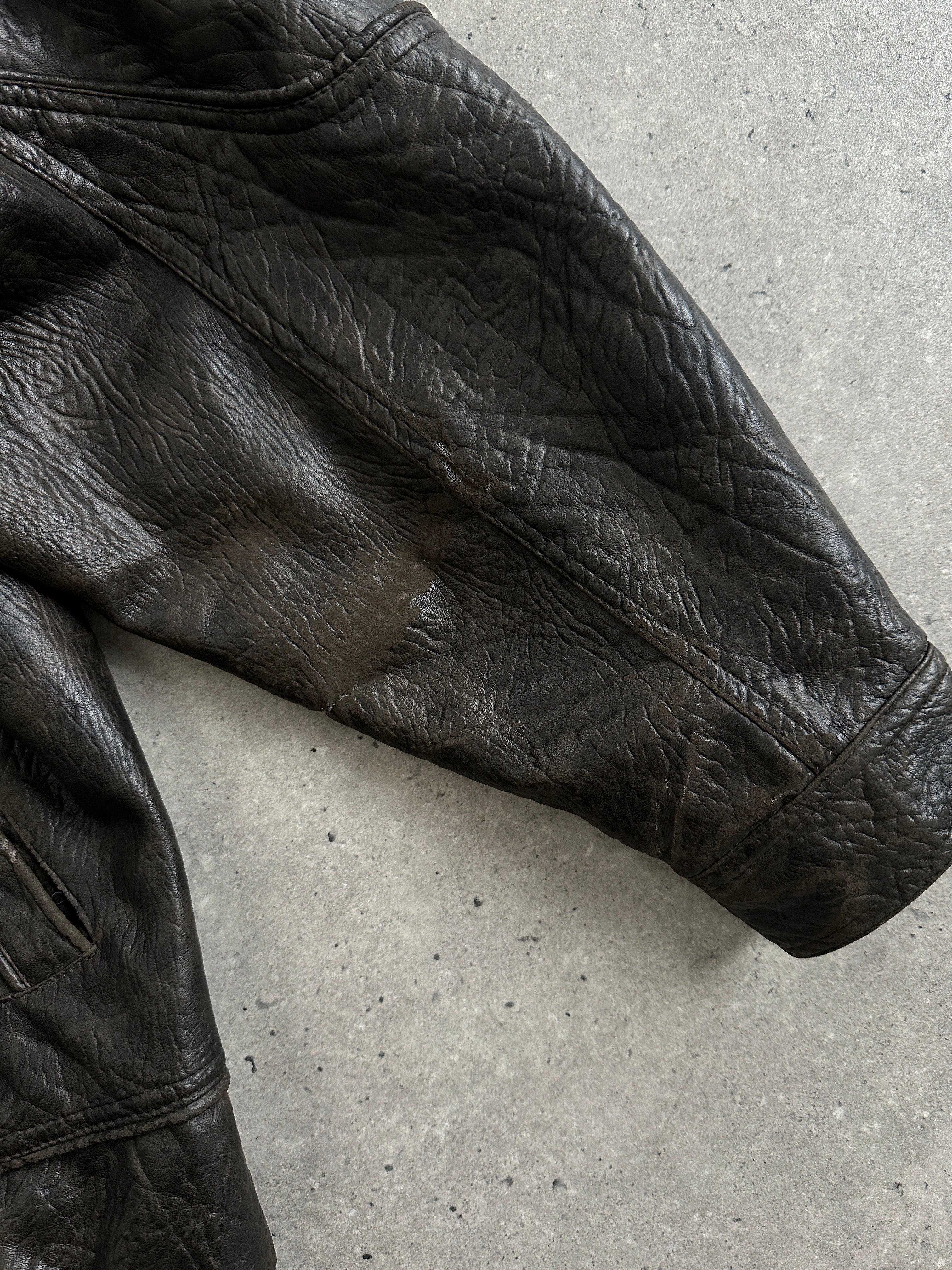 Vintage mid-length faux leather bomber gilet jacket in crocodile texture, size XL, stylish and versatile outerwear piece