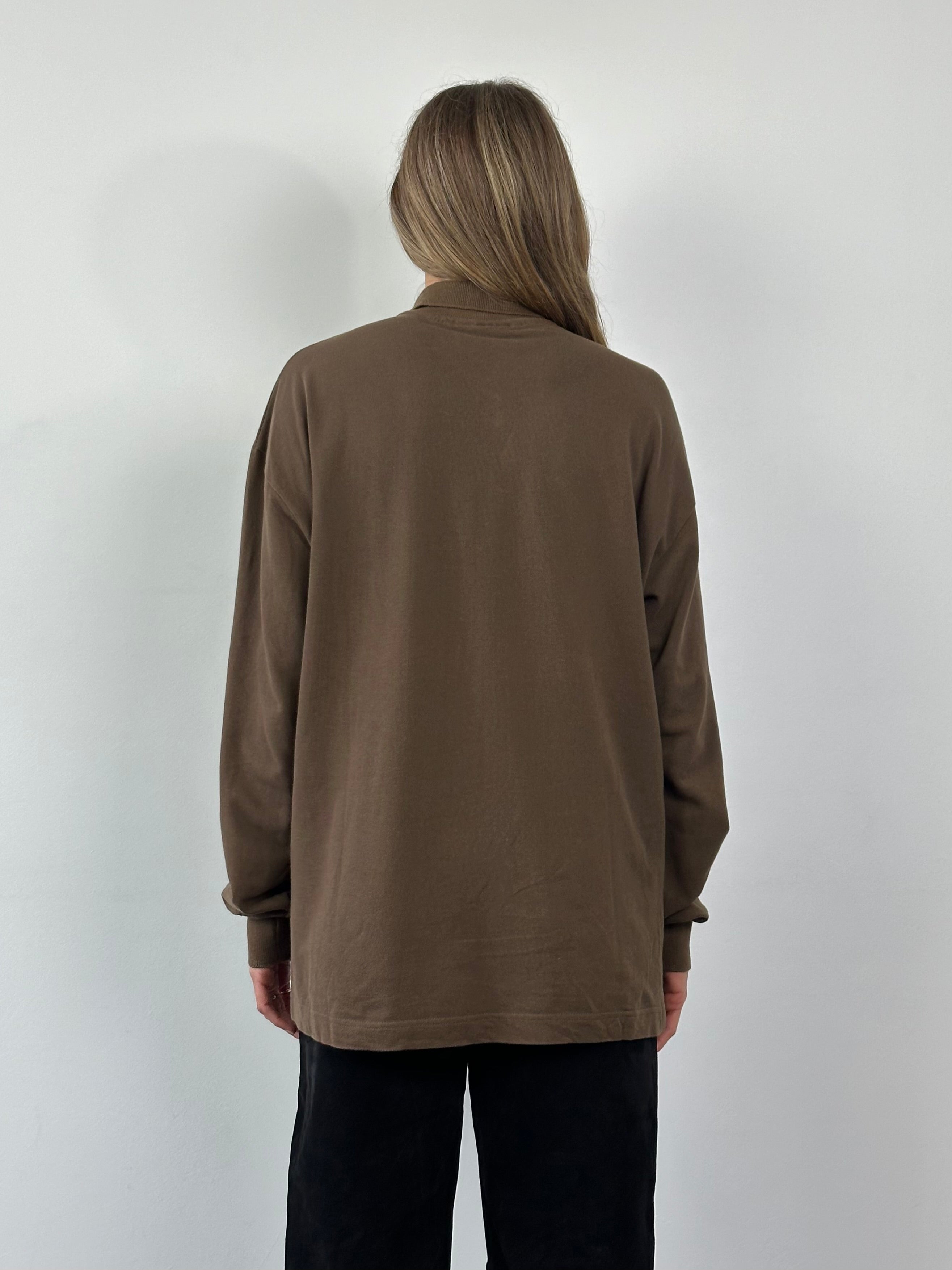 Fendi cotton logo polo jumper in size L/XL, featuring a classic design with the iconic Fendi logo on the front.