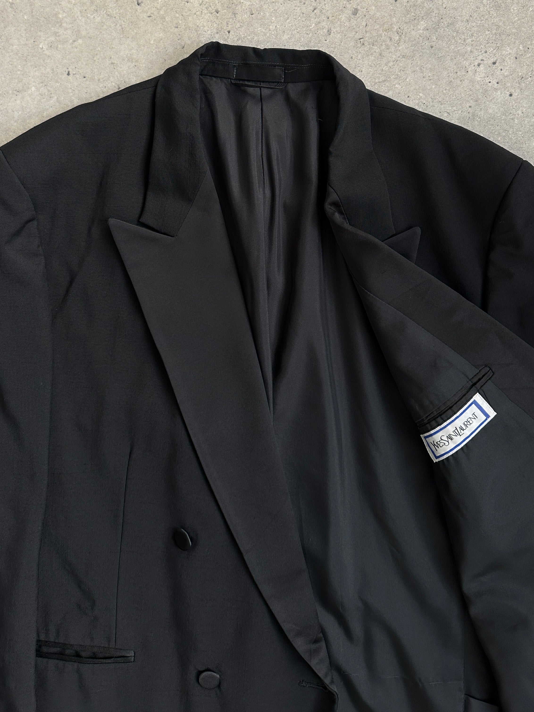 Yves Saint Laurent Pour Homme 1980s wool double-breasted tuxedo blazer in size 44S/XL, tailored fit with peaked lapels.