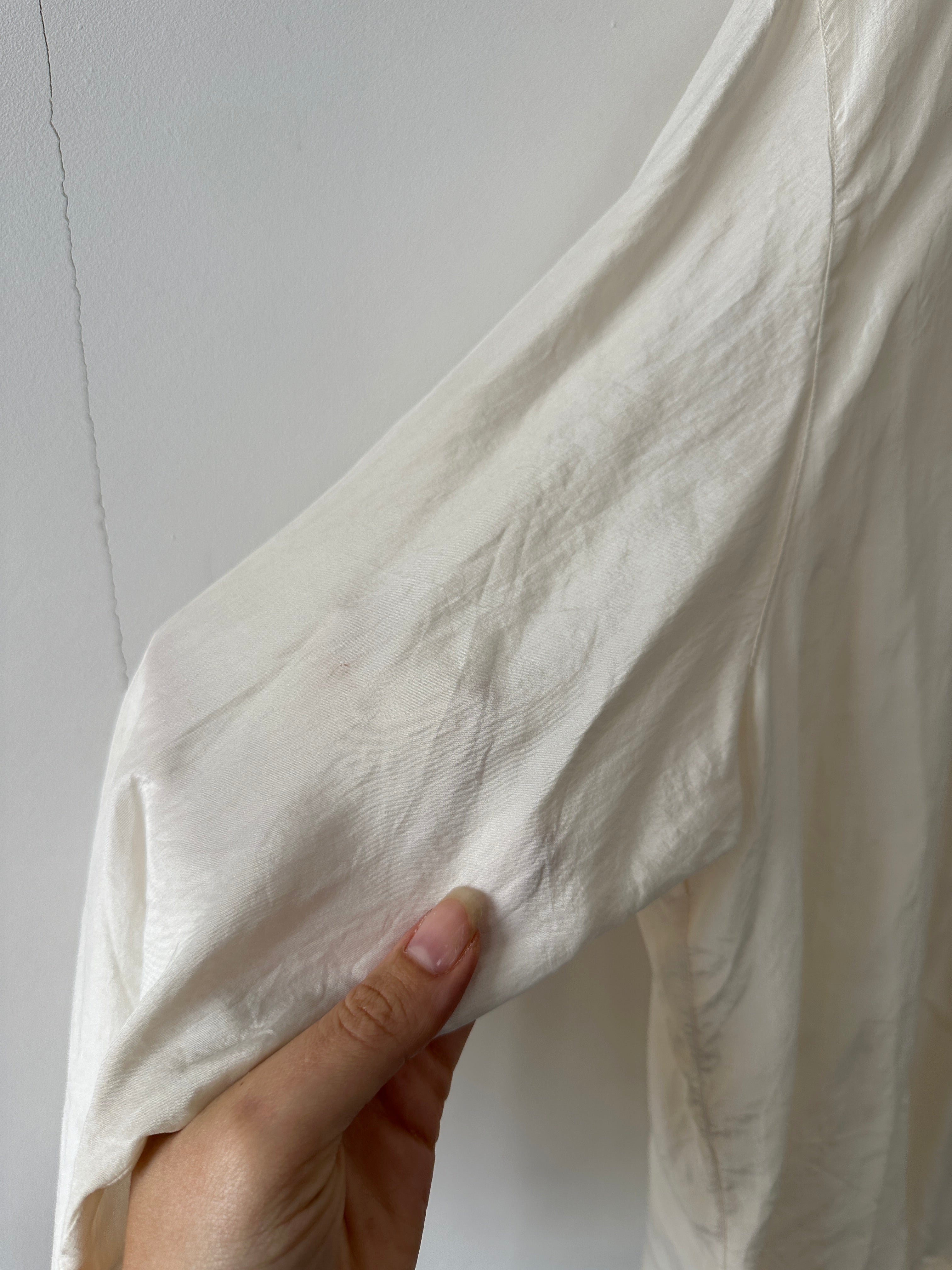 Vintage pure silk oversized collar shirt in size L/XL, featuring a classic design with a smooth, luxurious fabric and elegant collar.