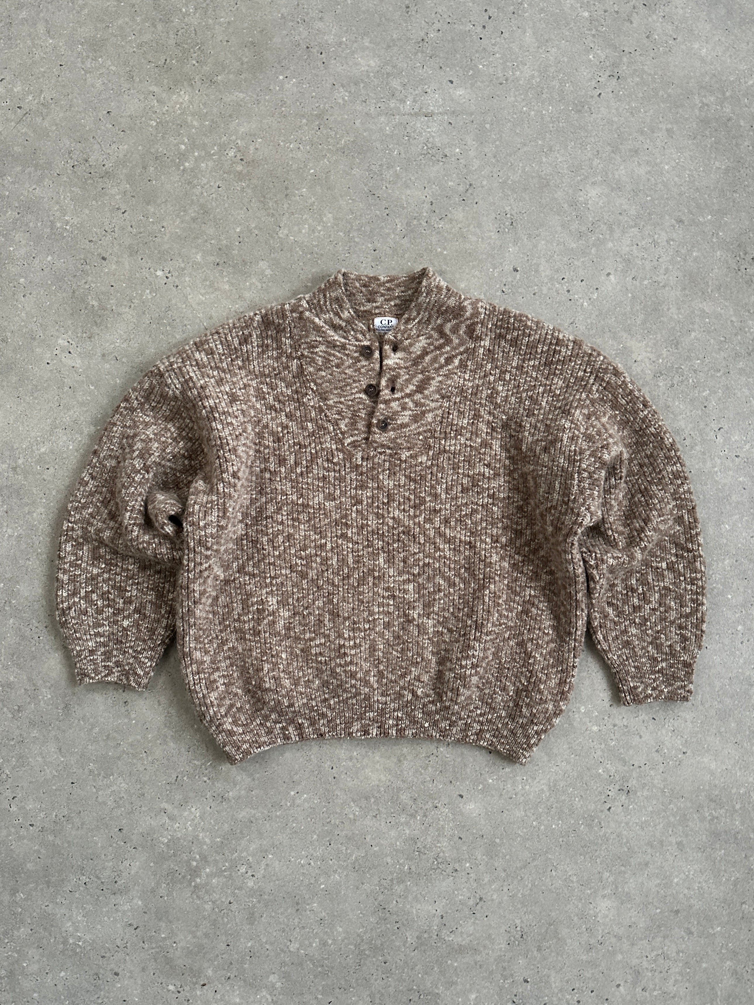CP Company wool alpaca knitted jumper, 80s-90s vintage sweater in size L, featuring a cozy, textured knit pattern.
