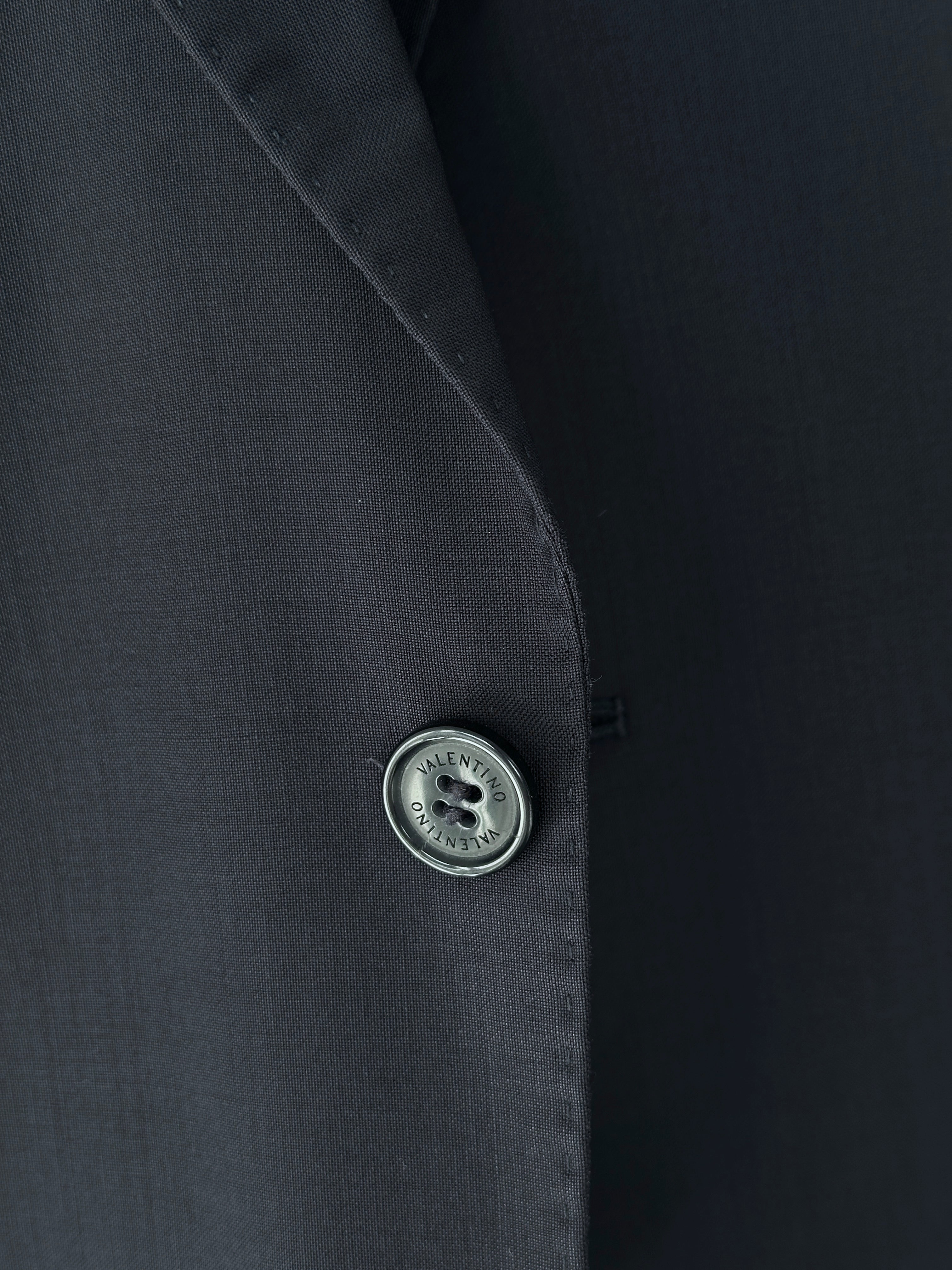 Valentino wool single-breasted blazer for men, size 40/M, tailored fit with classic lapel and sleek design.