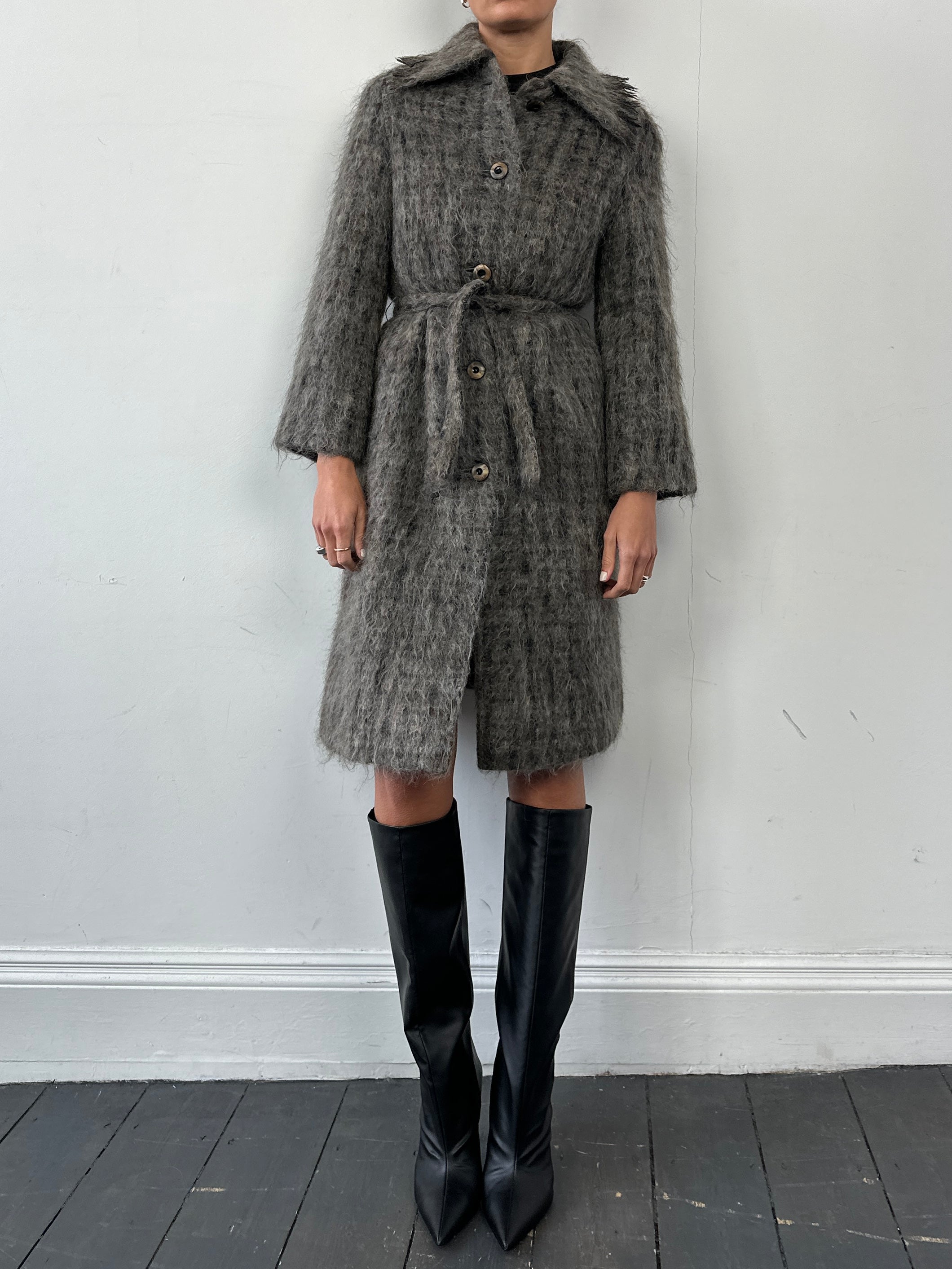 Jaeger wool fuzzy check belted coat in size S, single-breasted design with a warm, textured appearance and classic style.