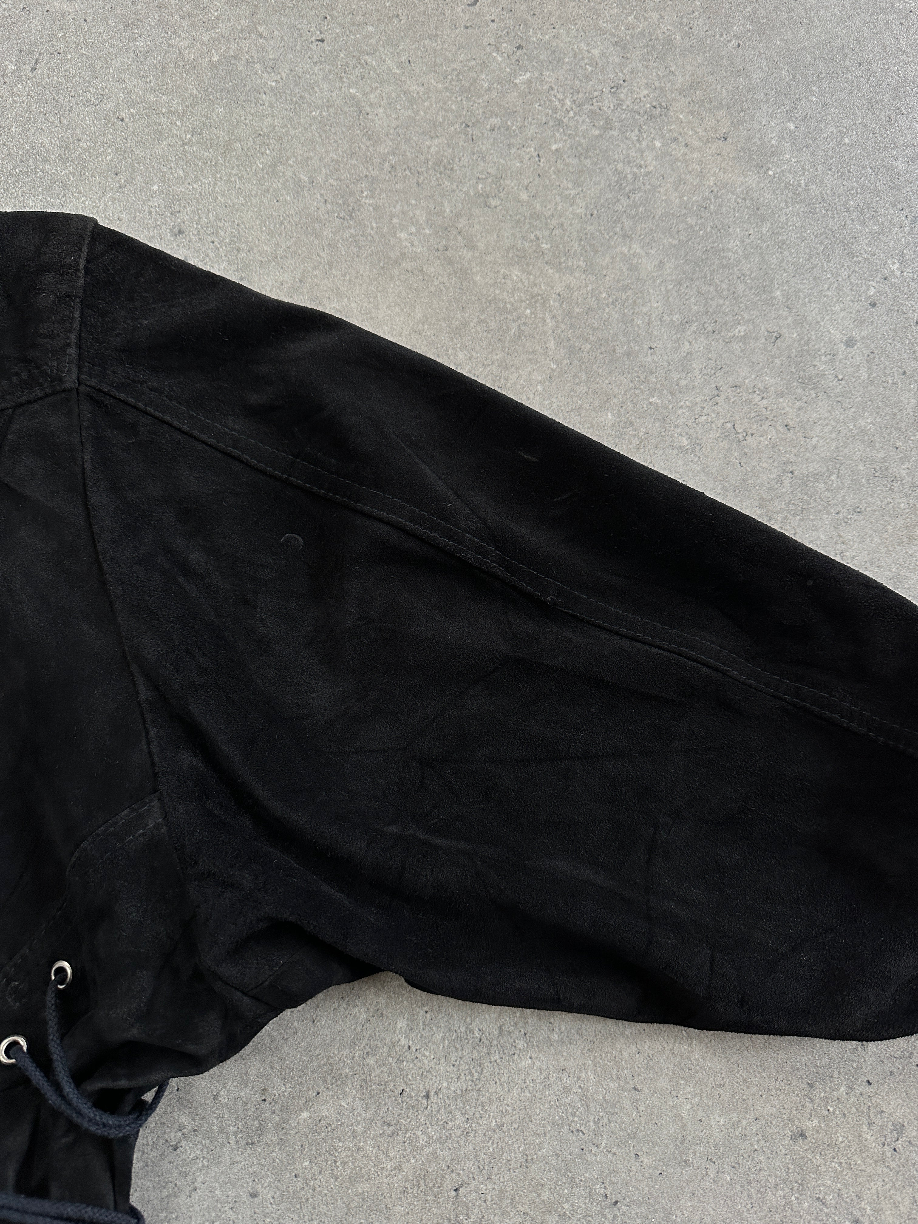 Vintage French 1980s suede cropped biker jacket, leather style, with classic biker details and authentic vintage design.
