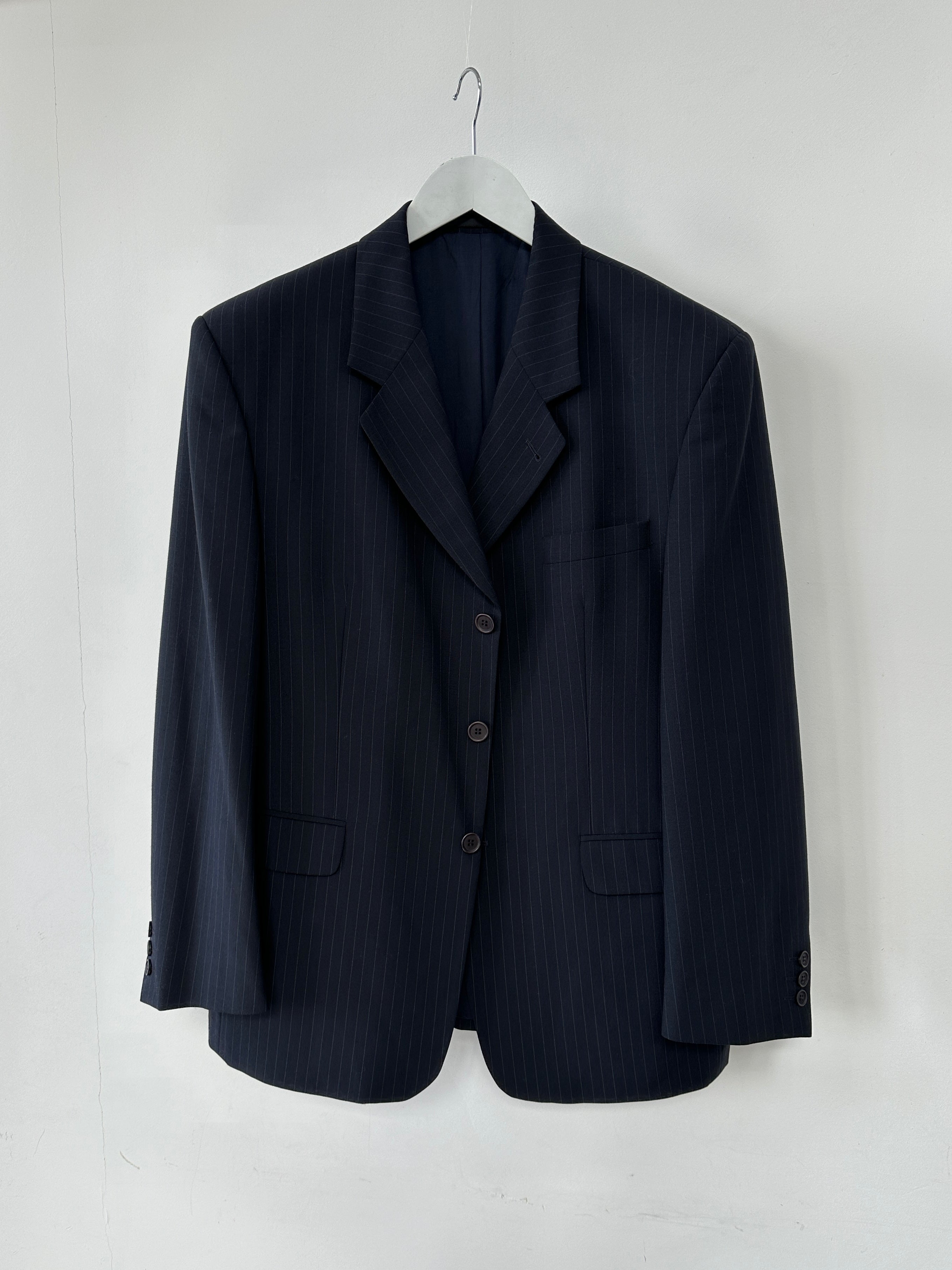 Vintage pinstripe wool blazer, single-breasted style in size 44S/XL, featuring classic lapels and tailored fit.