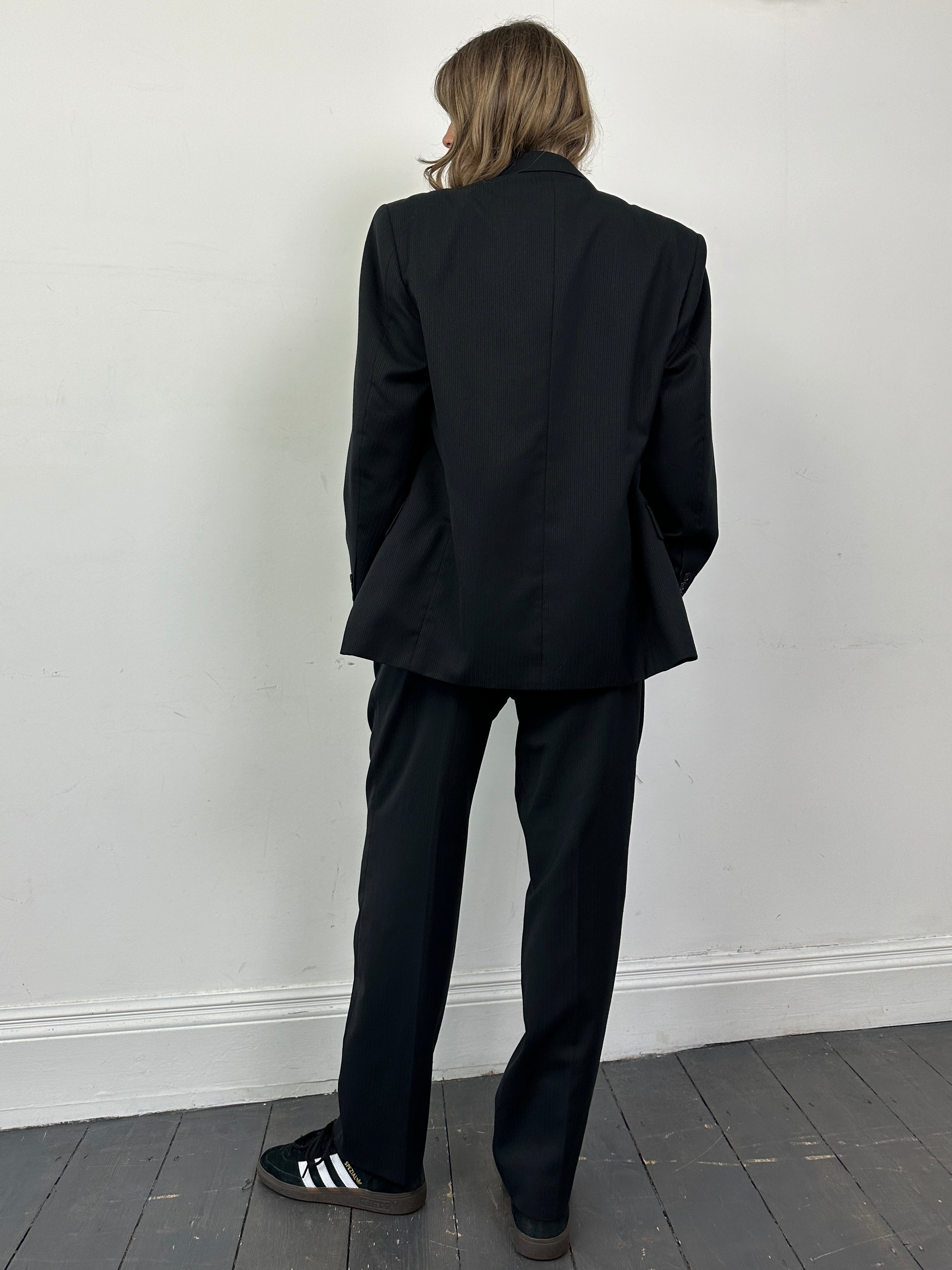 Vintage wool ribbed three-piece suit, size 40S/W32, featuring a tailored jacket, waistcoat, and trousers in classic style.