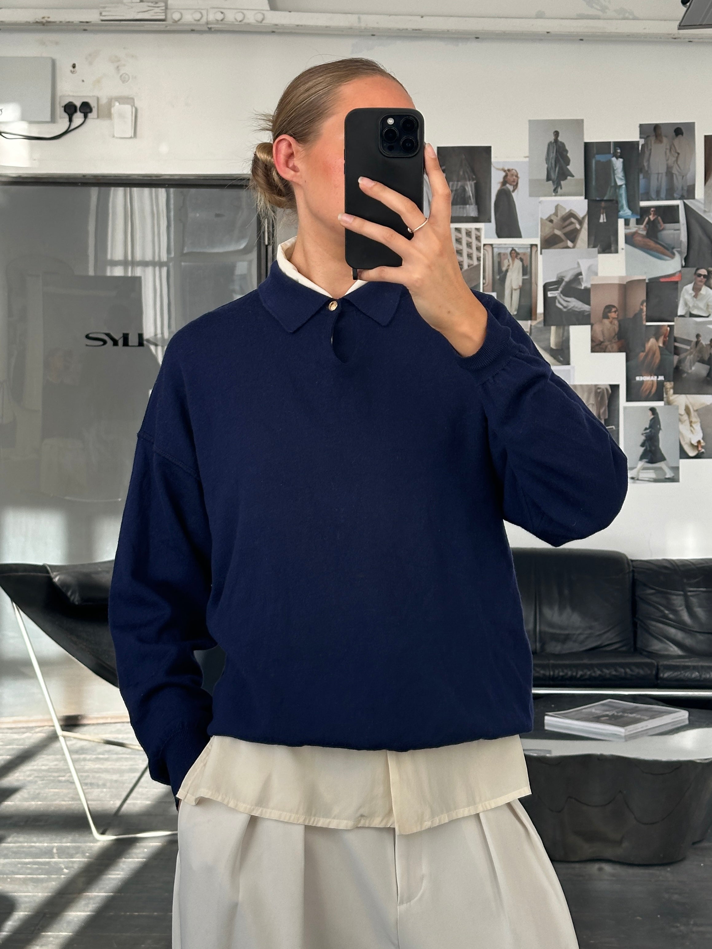 Versace Versus 1990s pure wool bespoke button polo jumper in size L, featuring classic design and branded details.