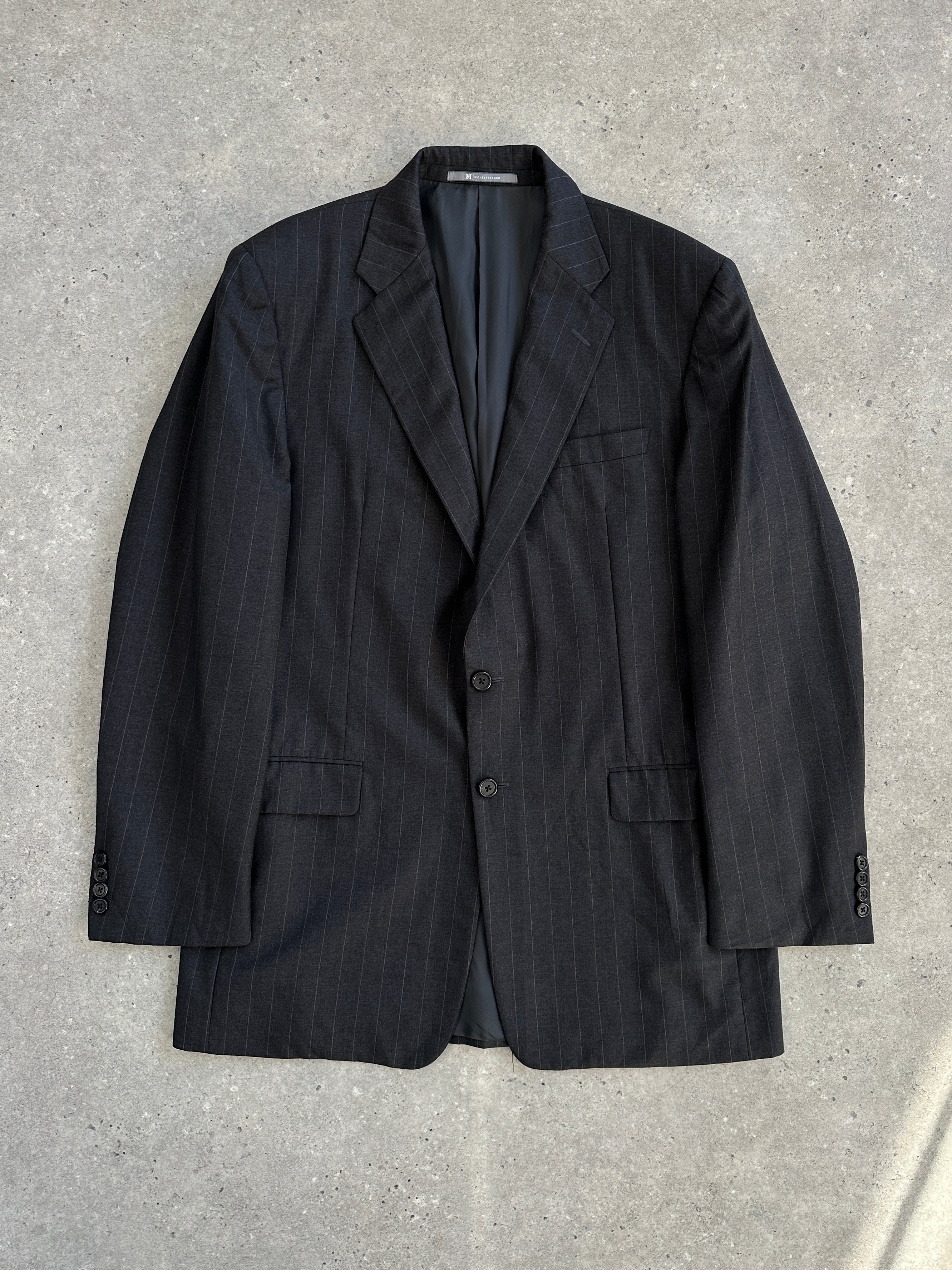 Loro Piana Hickey Freeman 1990s pure Tasmanian wool single-breasted blazer in size 42L/XL, navy blue with classic lapel.