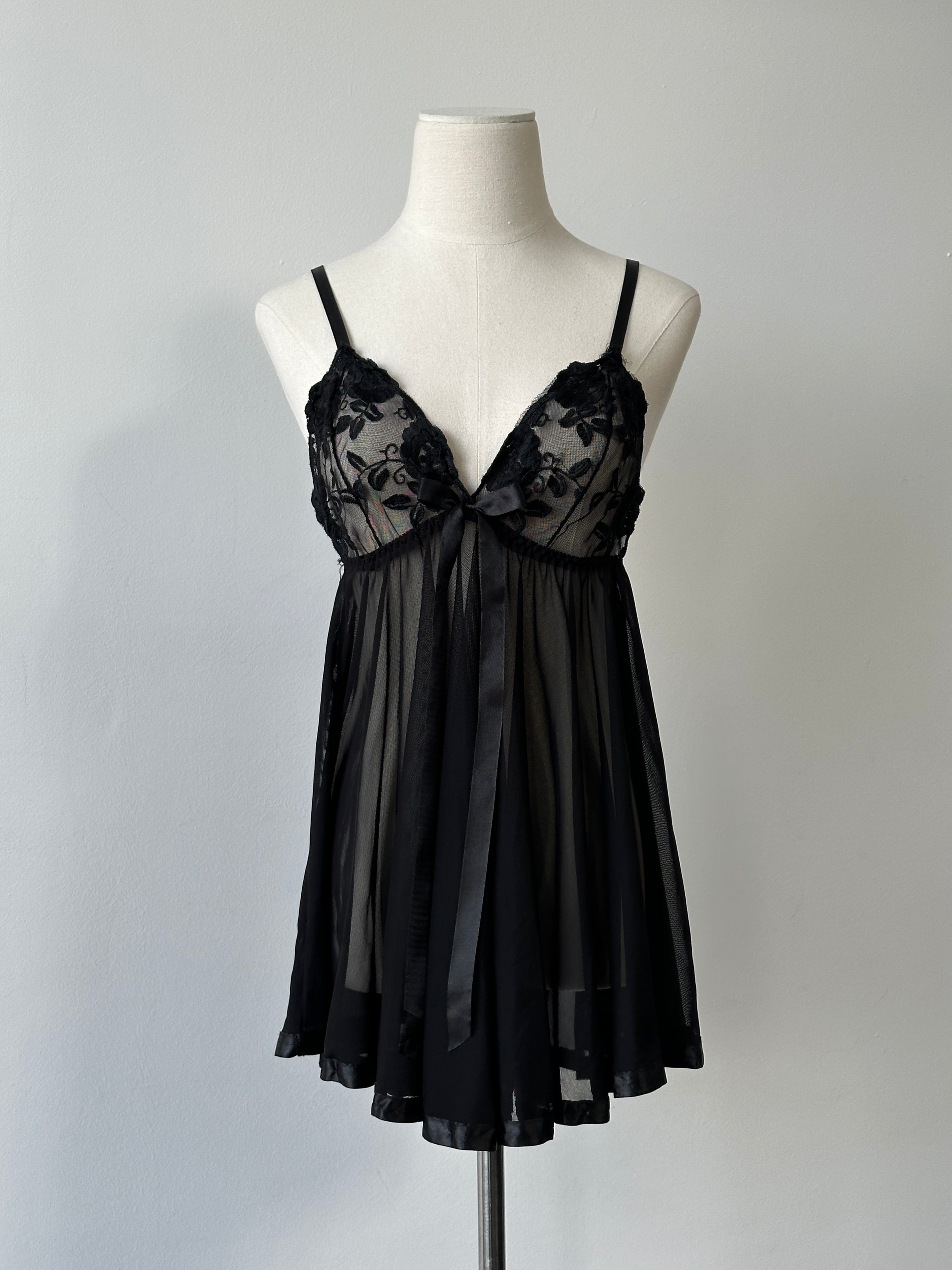 Vintage 2000s Sheer Lace Babydoll Top - M-L