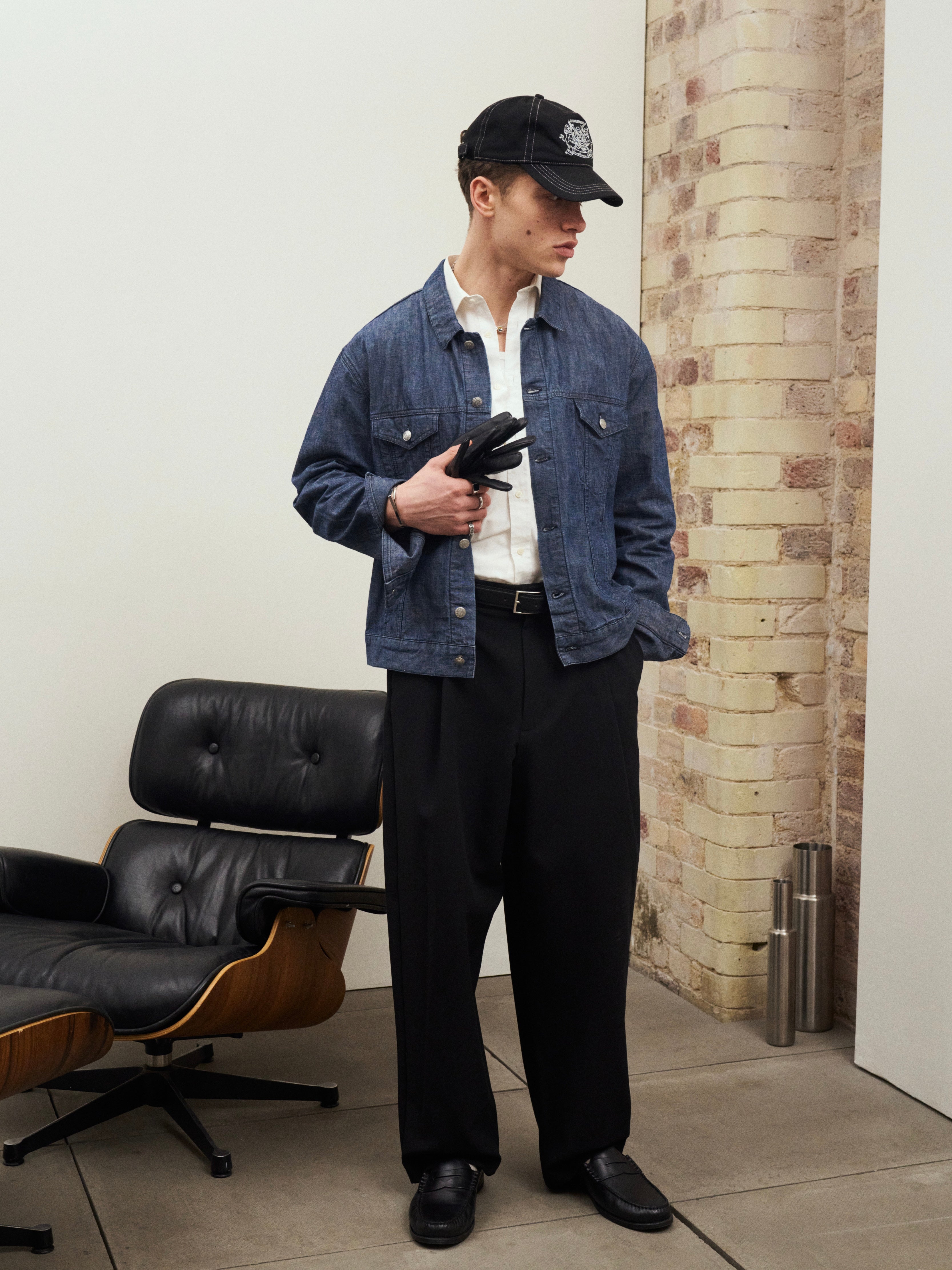 Versace Classic V2 90s bespoke denim jacket, L/XL size, featuring button details and vintage-inspired design.
