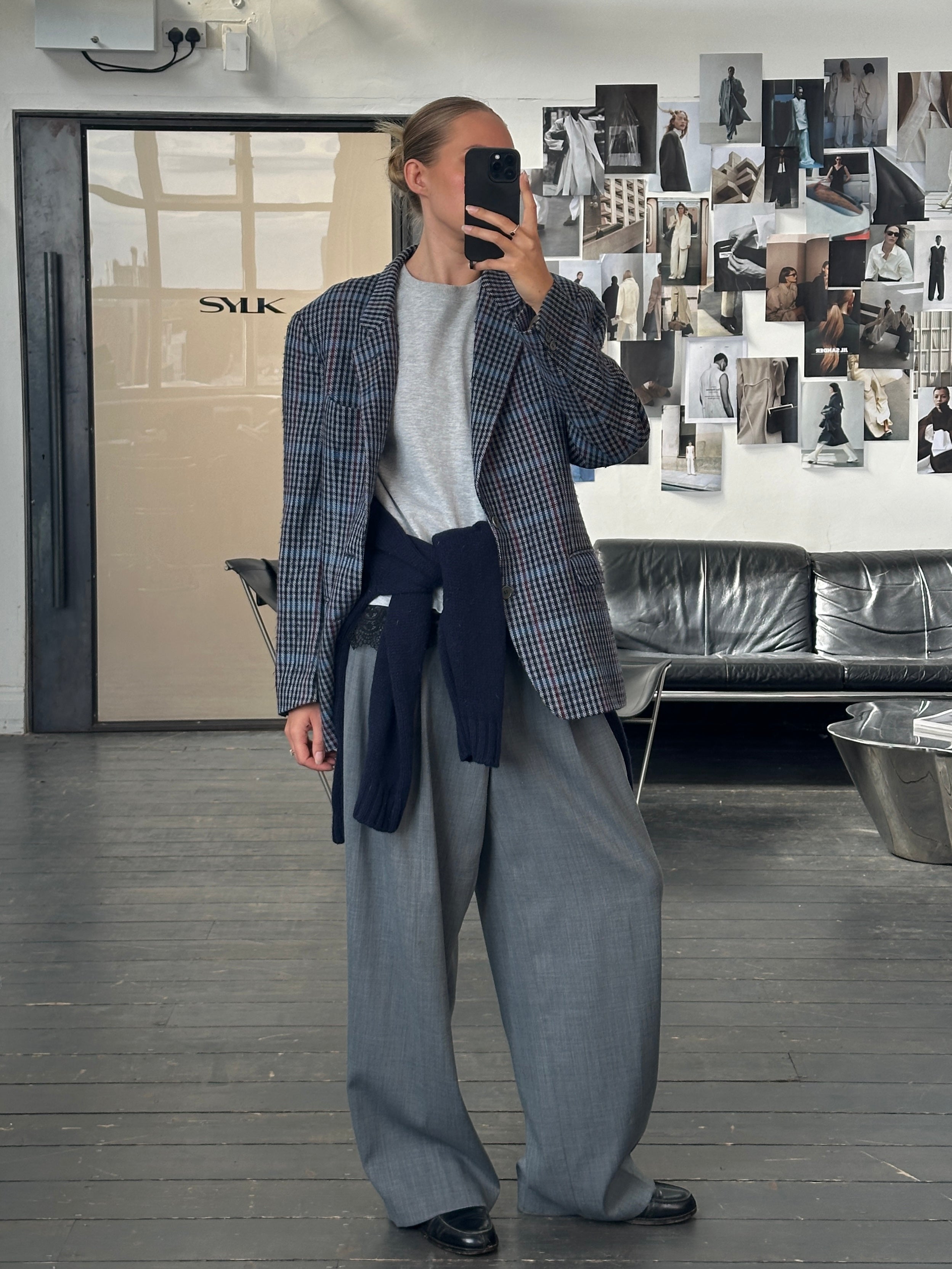 Christian Dior Monsieur 1990s brushed wool houndstooth blazer in size 42R/XL, featuring classic tailored fit and bold pattern.