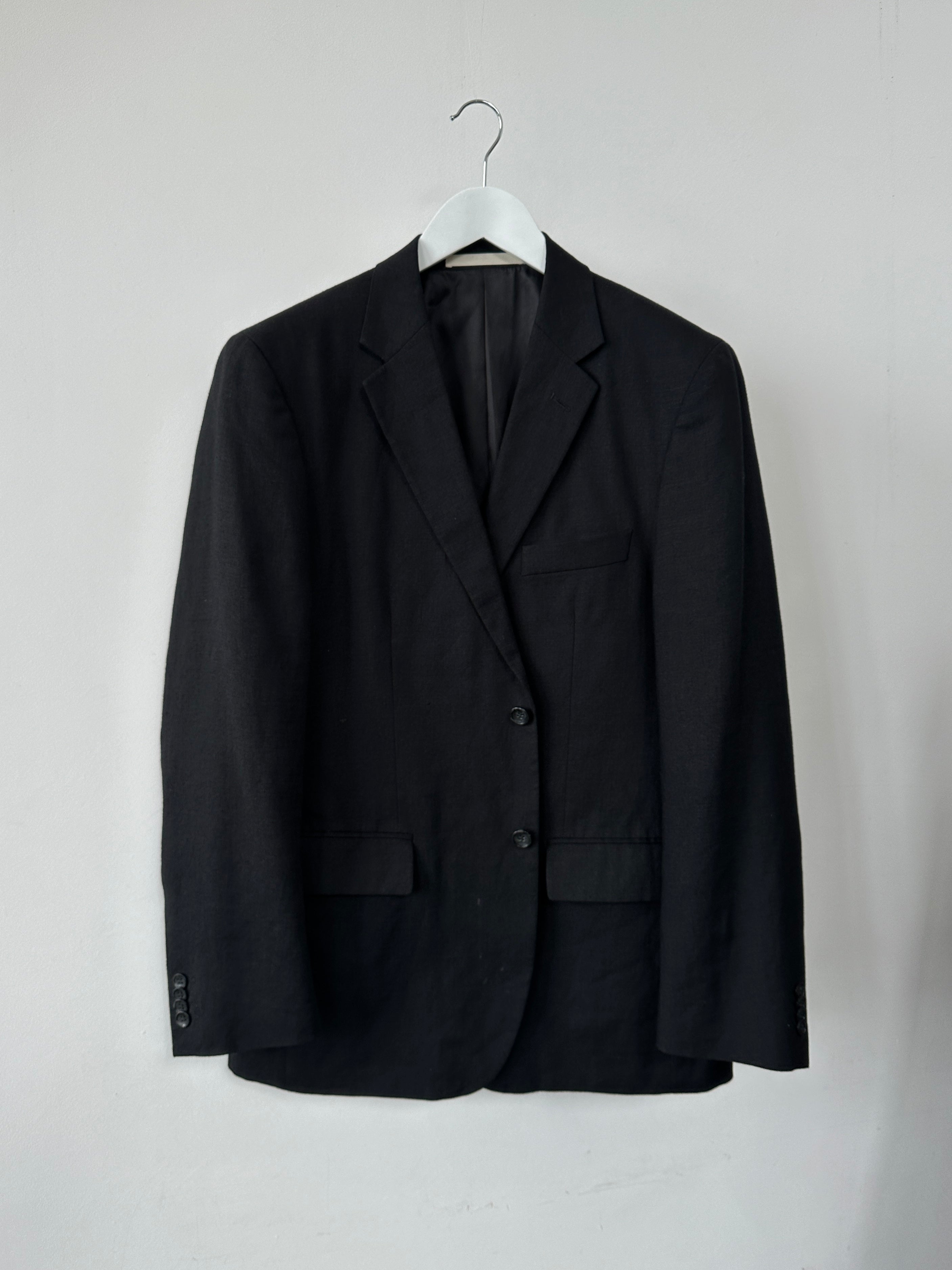 Vintage Italian linen blend single-breasted blazer in size 42R/L, tan color, with notch lapels and tailored fit.