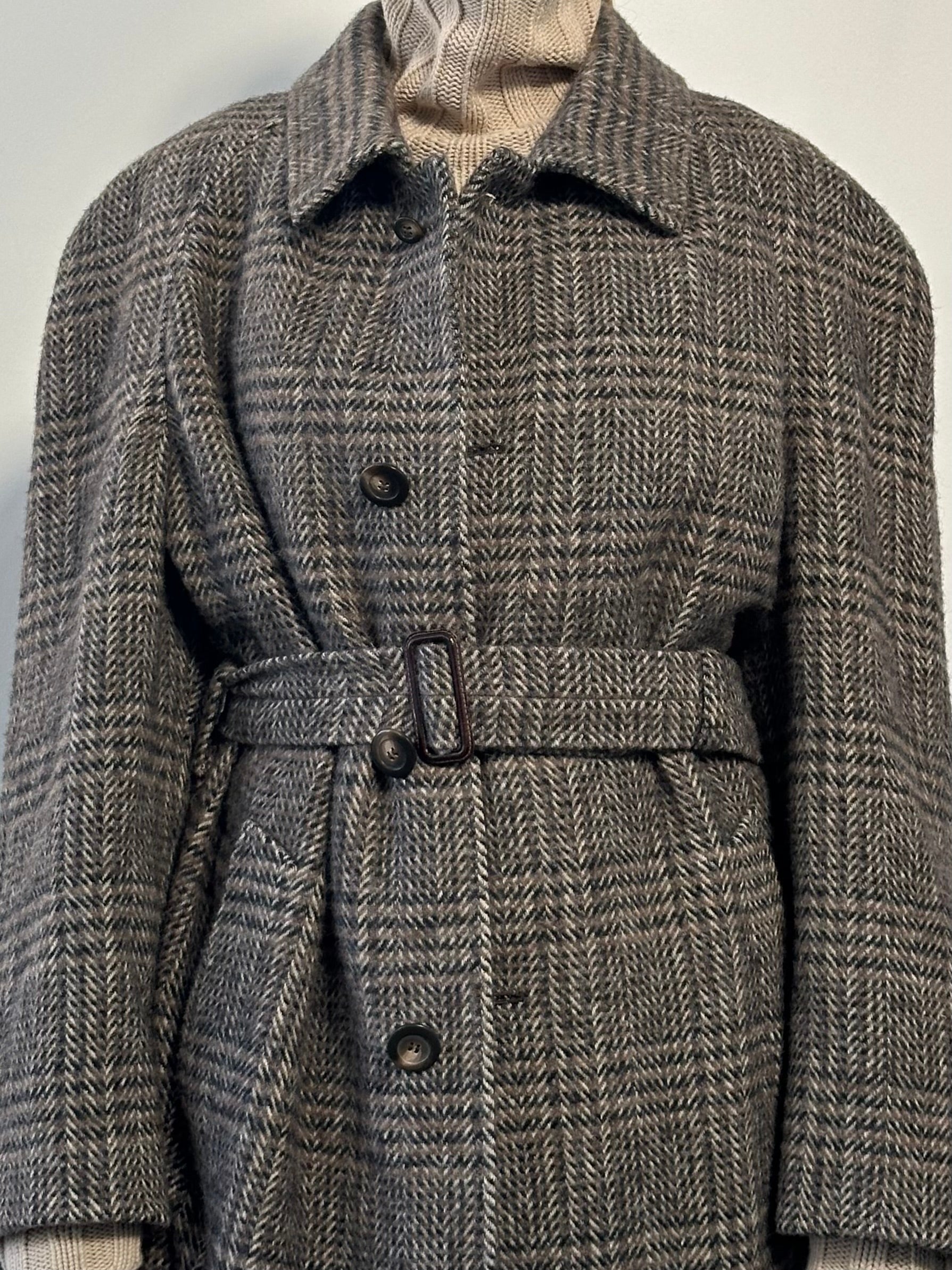 Vintage wool check belted coat in XL/XXL, featuring a classic pattern and tailored fit, perfect for cold weather style.