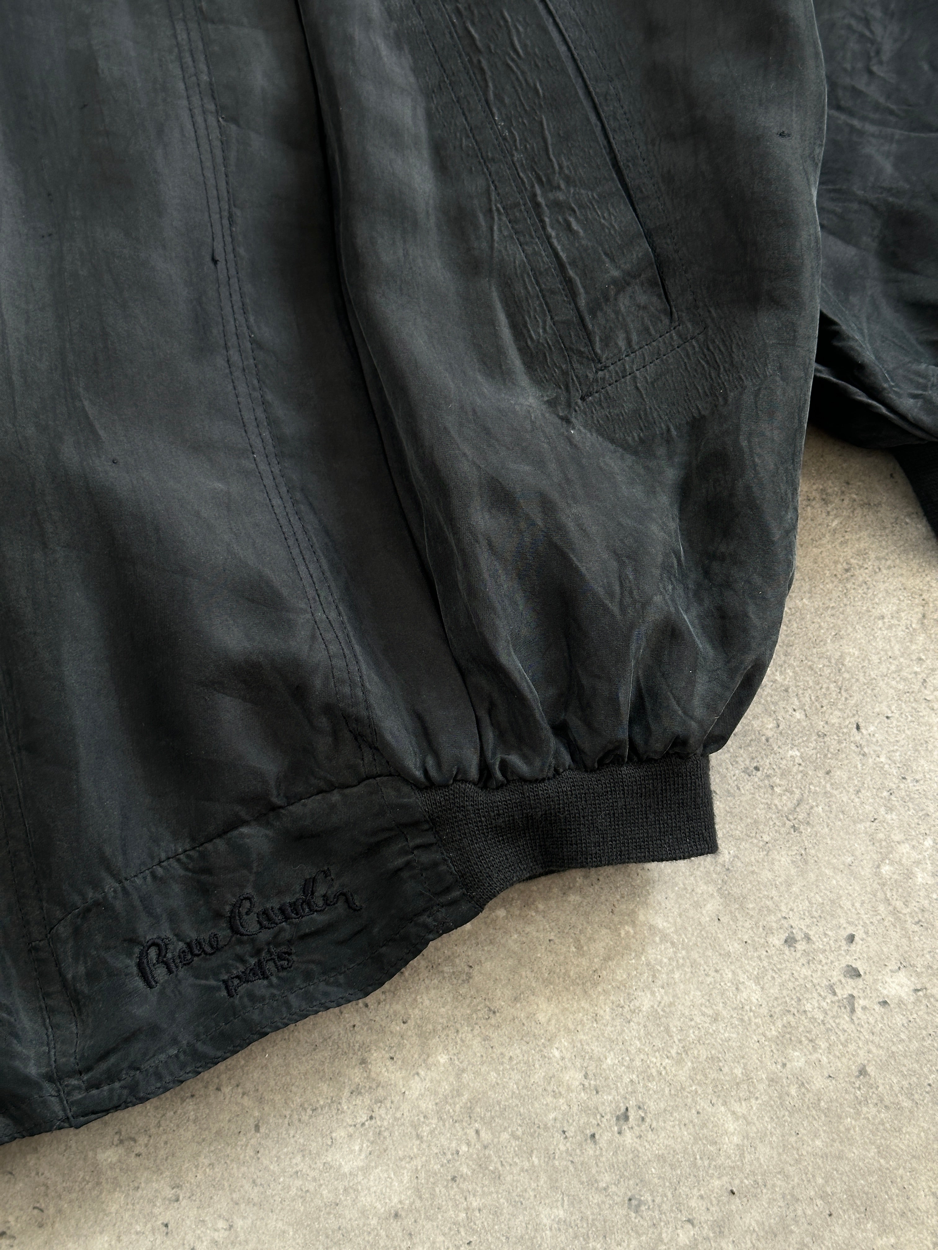 Pierre Cardin 1990s pure silk bomber jacket in XL, featuring a sleek design and shiny silk fabric.