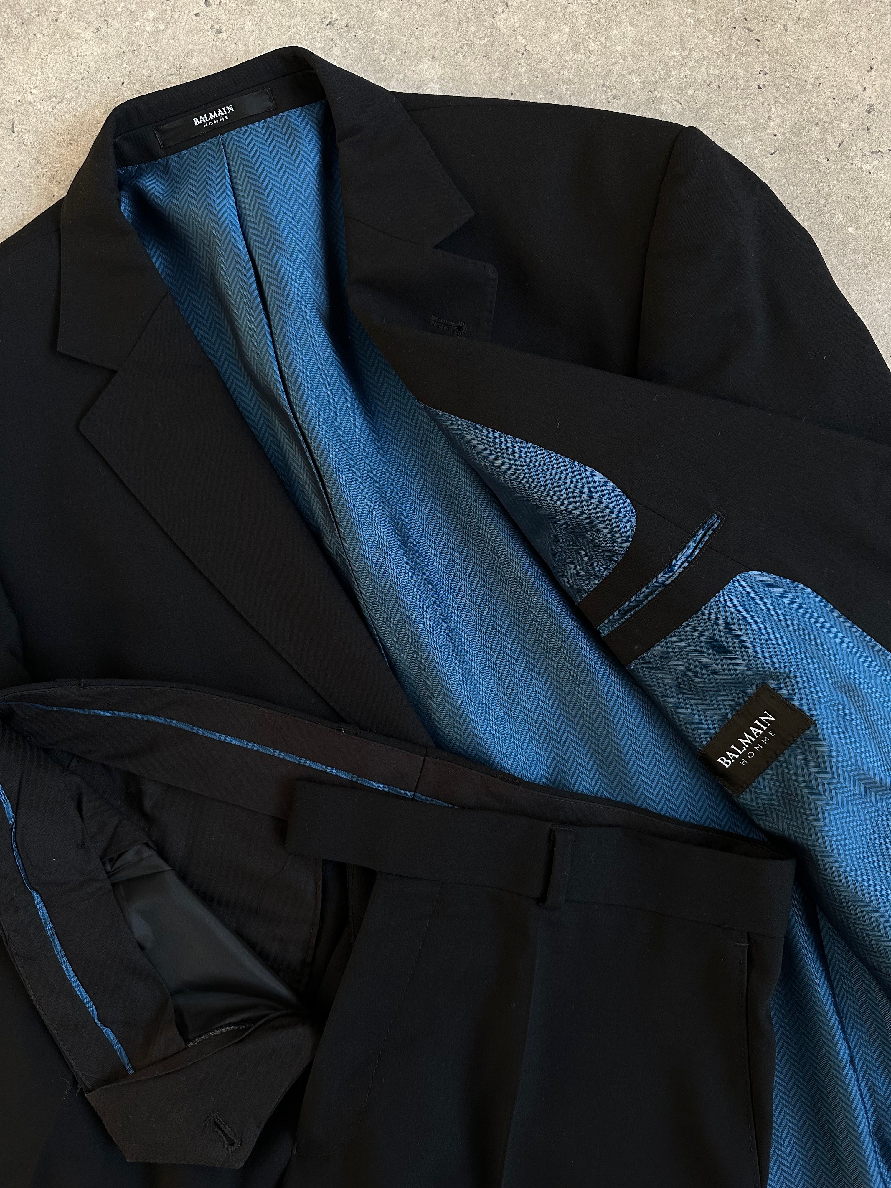 Balmain Homme 2000s pure wool single-breasted suit in size 44S/W32, tailored fit with classic lapels and button closure.