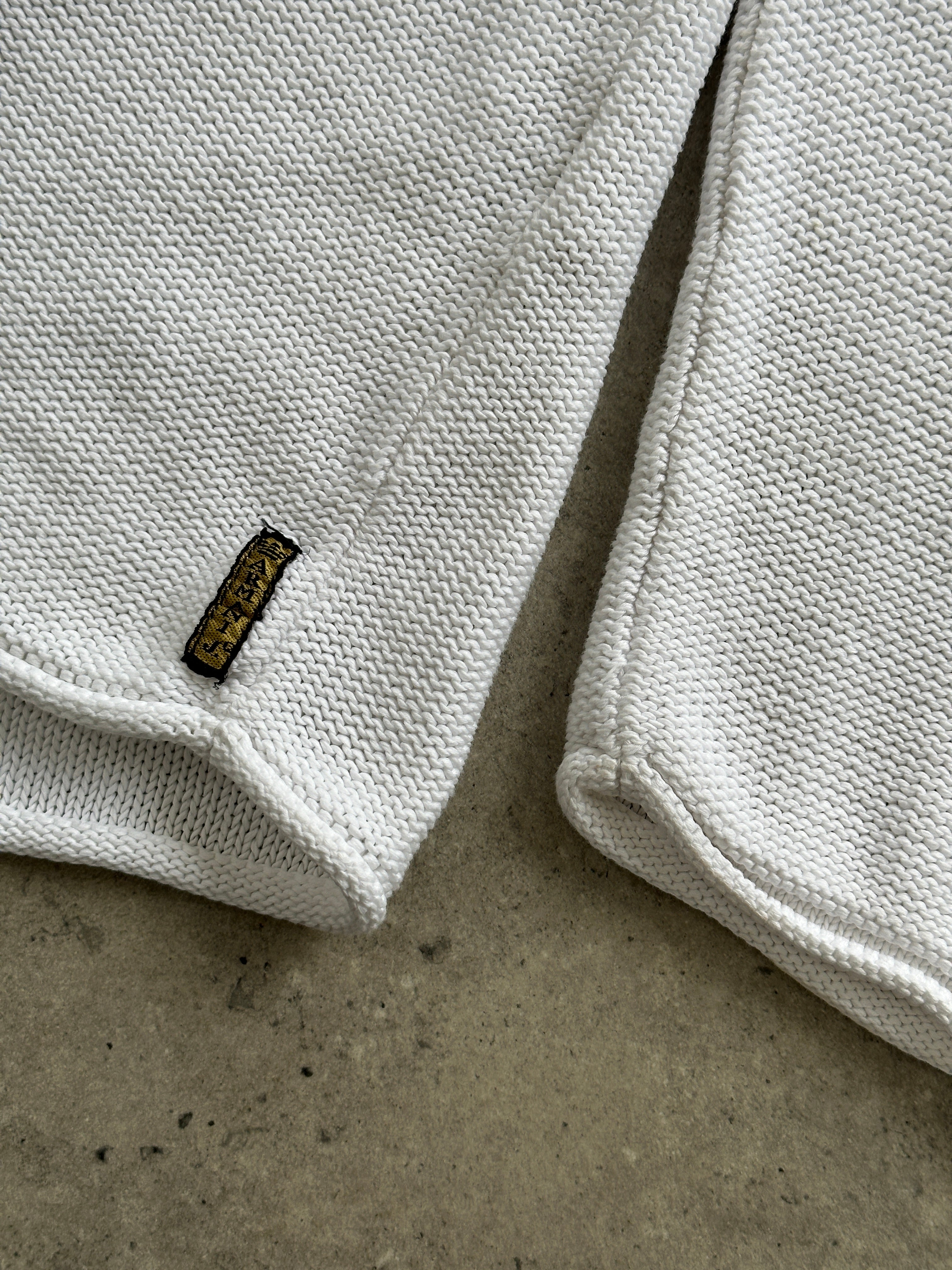 Armani Jeans men's XL knitted jumper in pure cotton with logo design, showcasing a comfortable and stylish casual sweater.