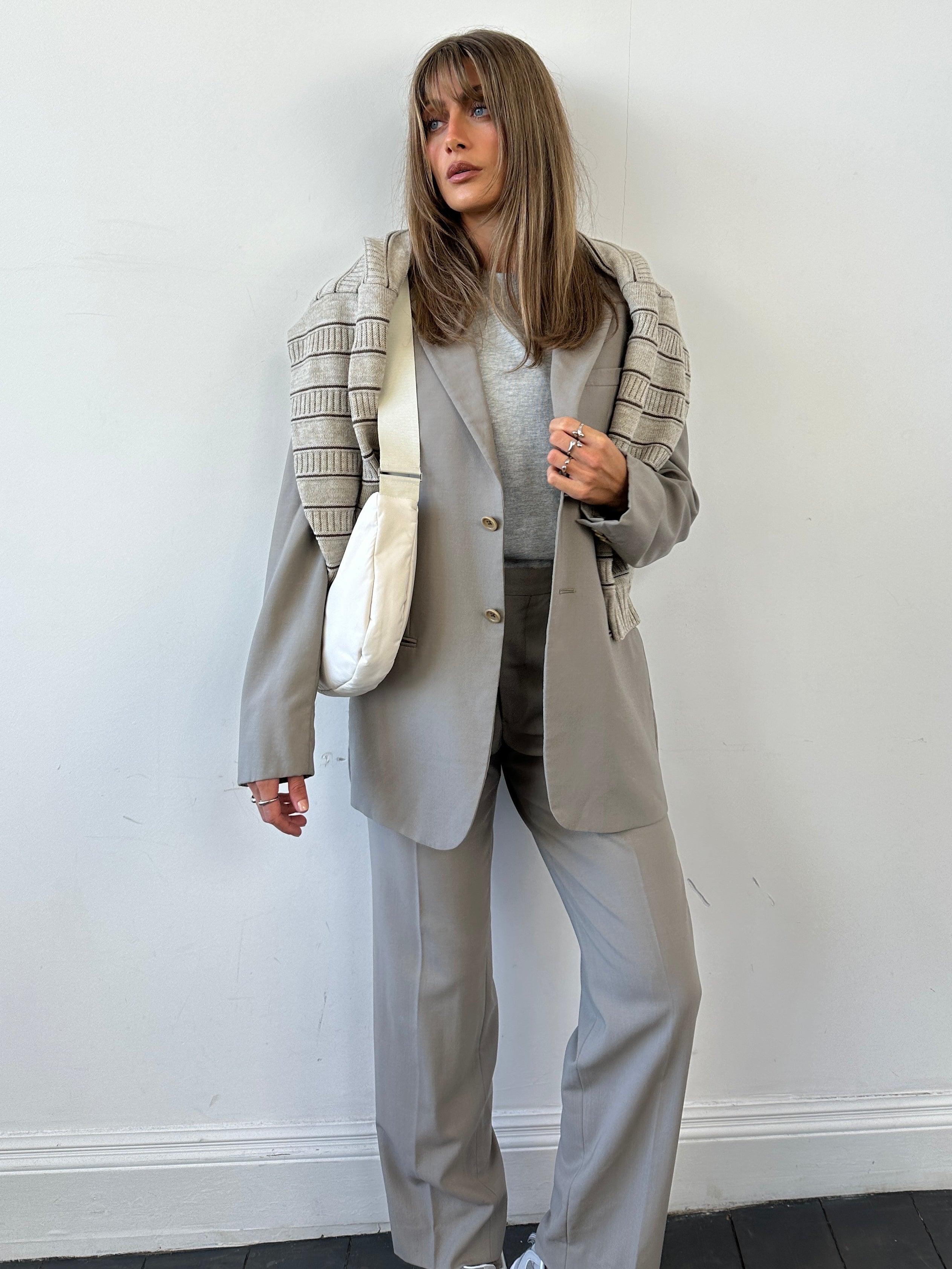 Armani Pure Wool Relaxed Suit - 40R/W32 - SYLK