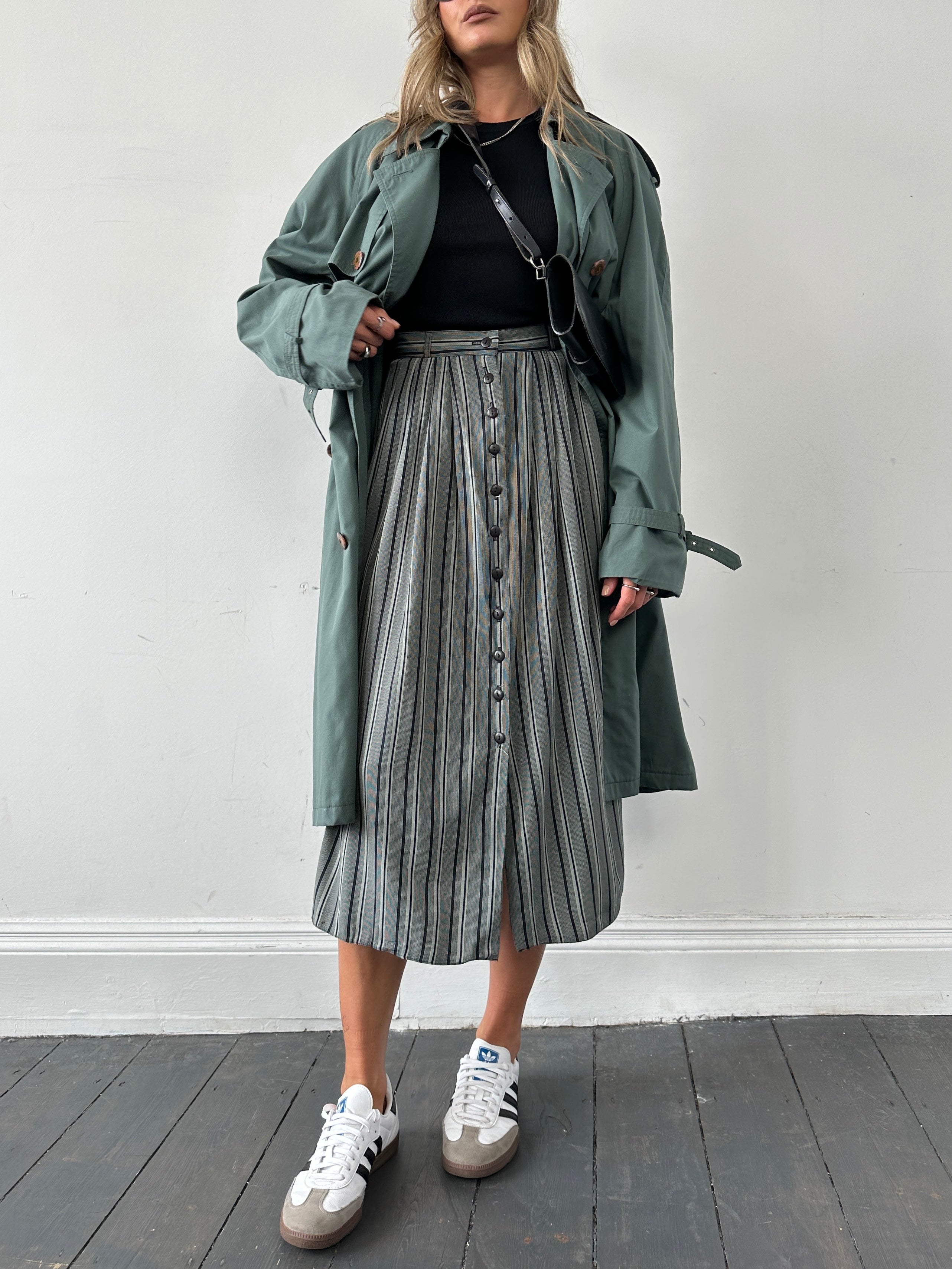 British Vintage Stripe Maxi Skirt in size W26 featuring bold vintage-inspired horizontal stripe pattern and flowing fabric.