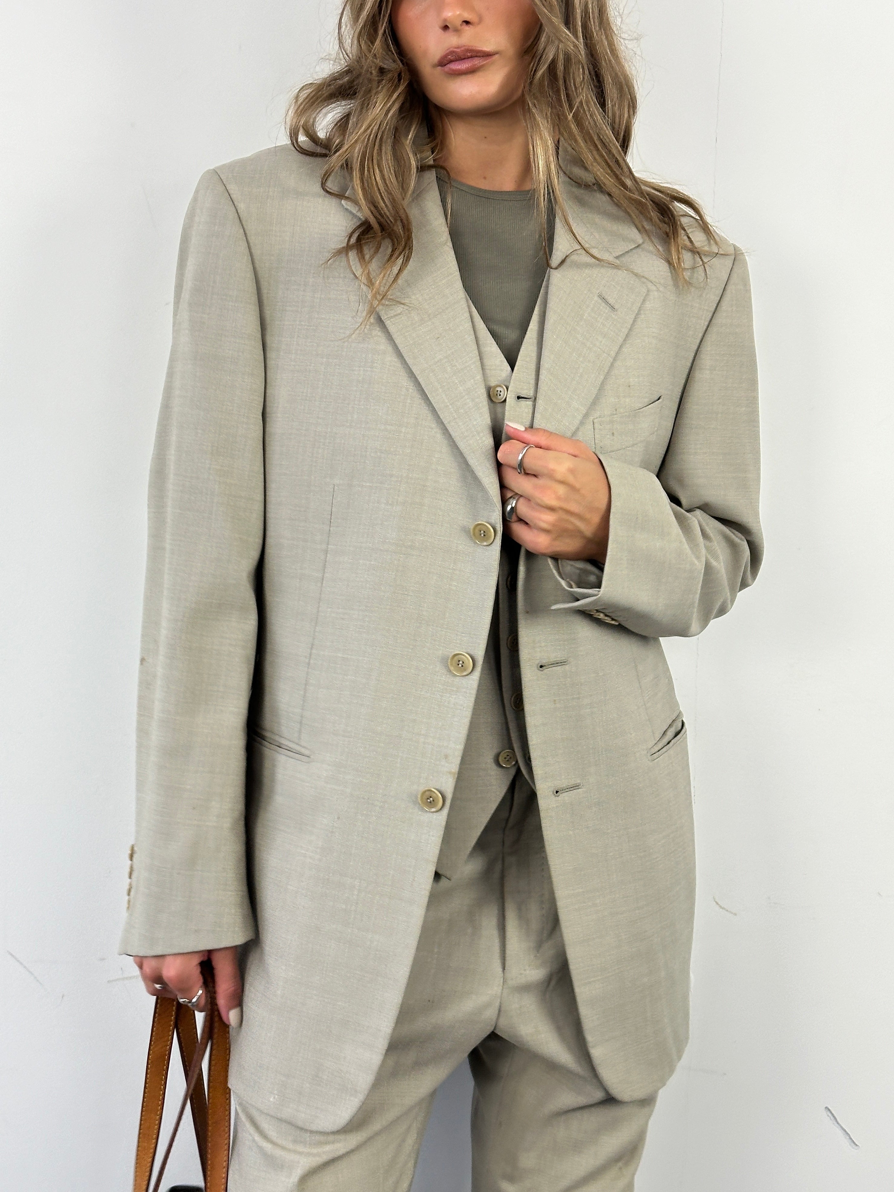 Pal Zileri pure wool single-breasted suit jumpsuit in size 40R/W32, tailored fit with classic lapel and button closure.