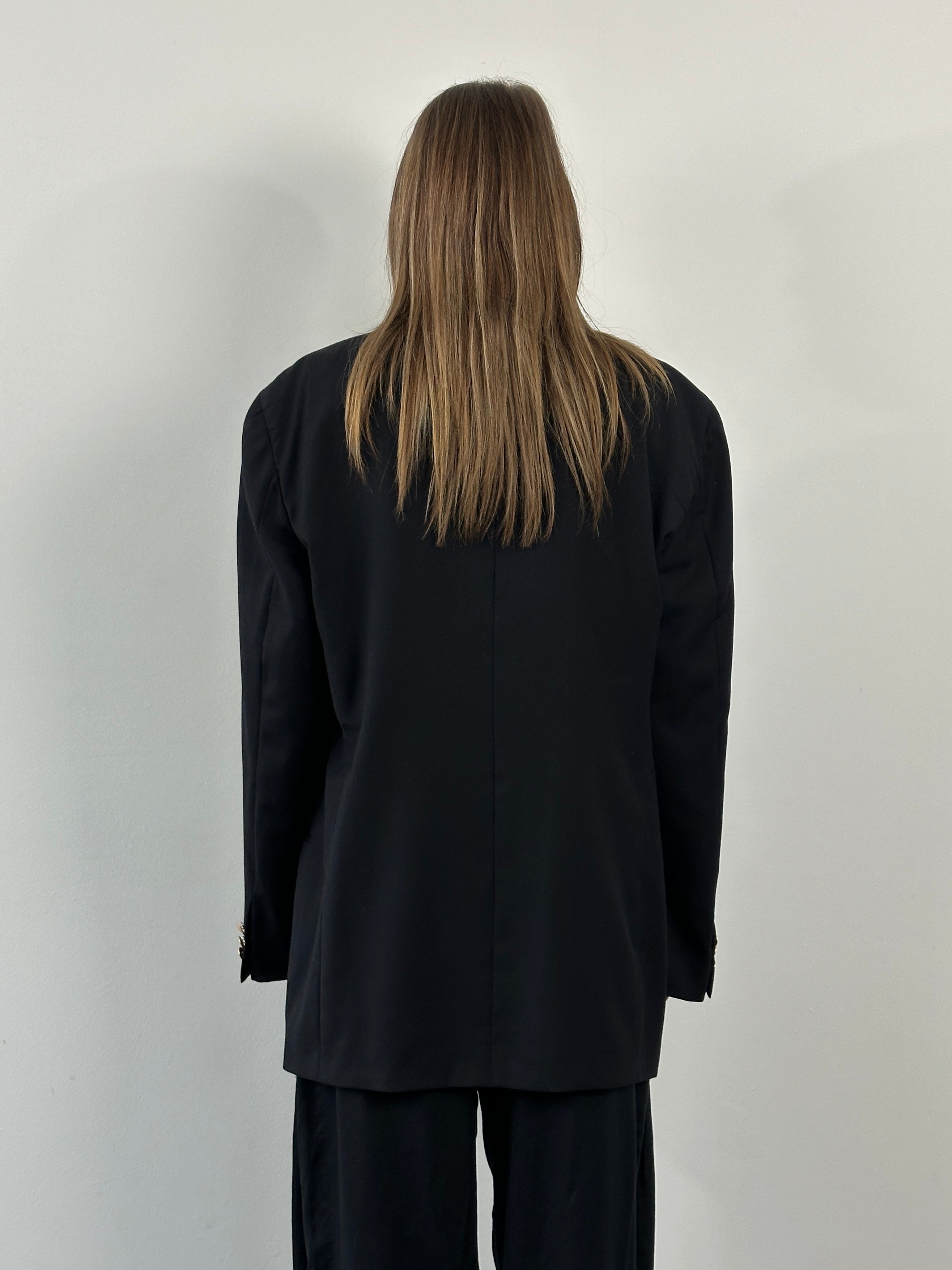 Giorgio Armani Le Collezioni 1990s bespoke pure wool blazer in size 46R/XXL, showing tailored fit and classic lapel design.